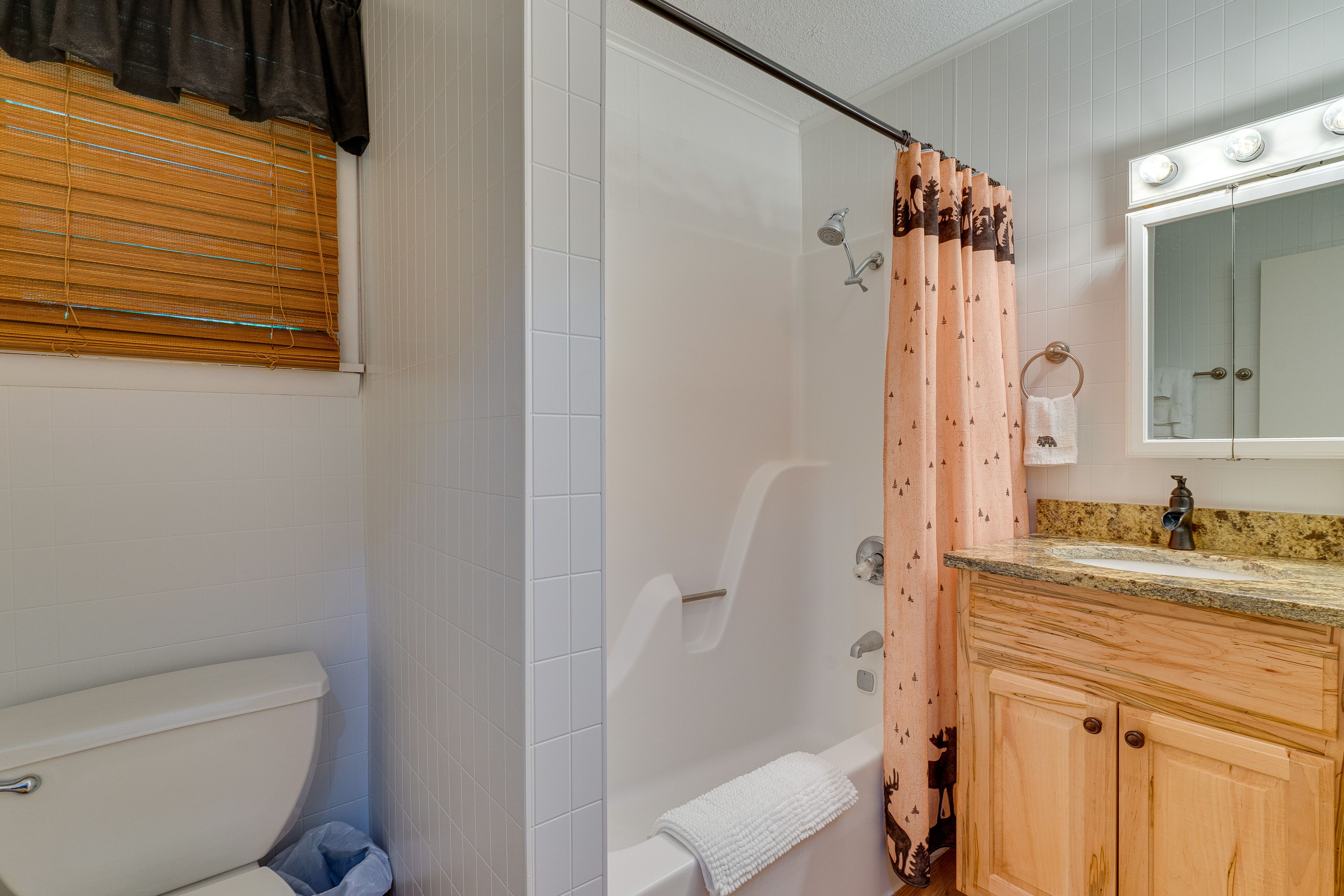 Full Bath | Toiletries