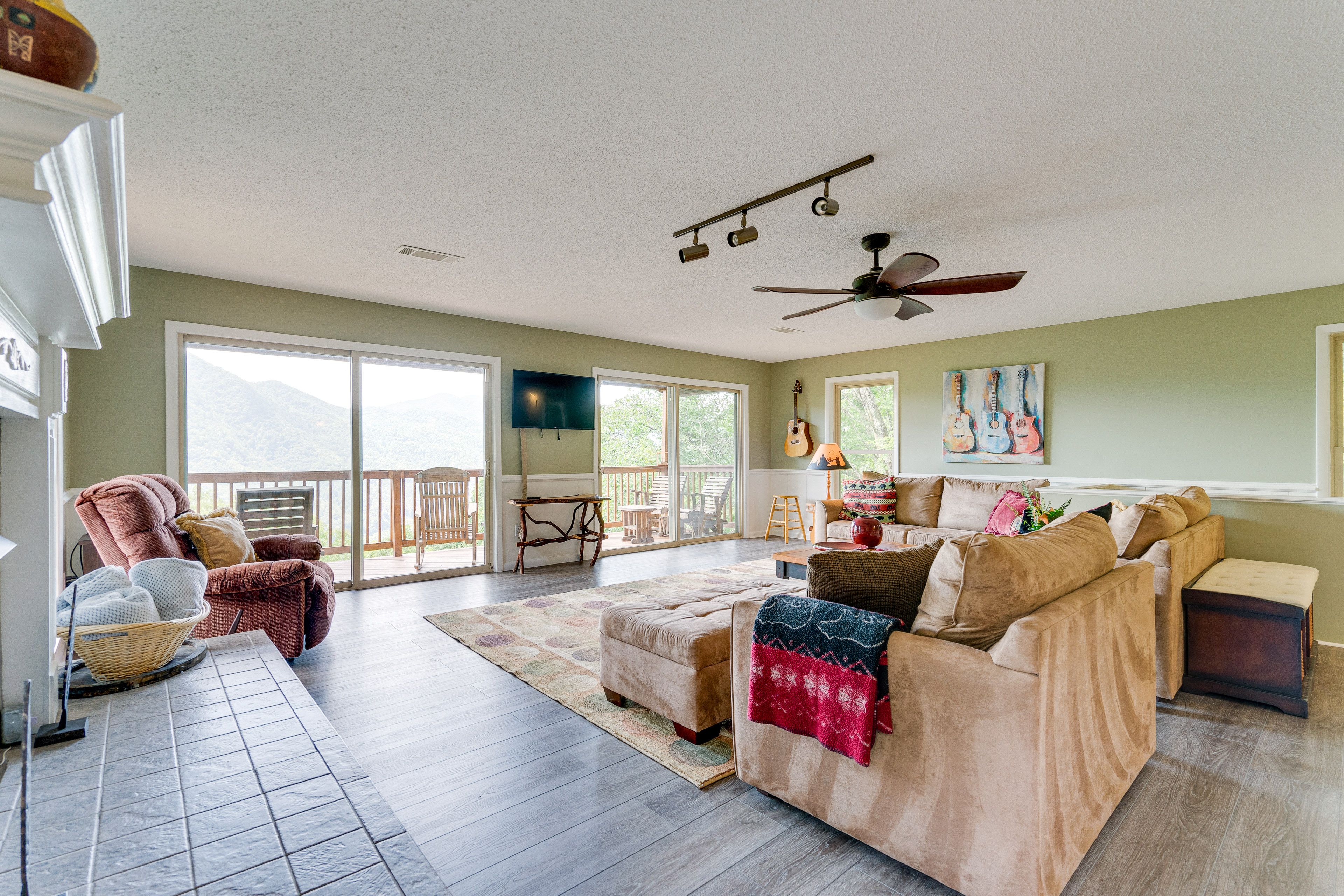 Living Room | Central Heating & A/C