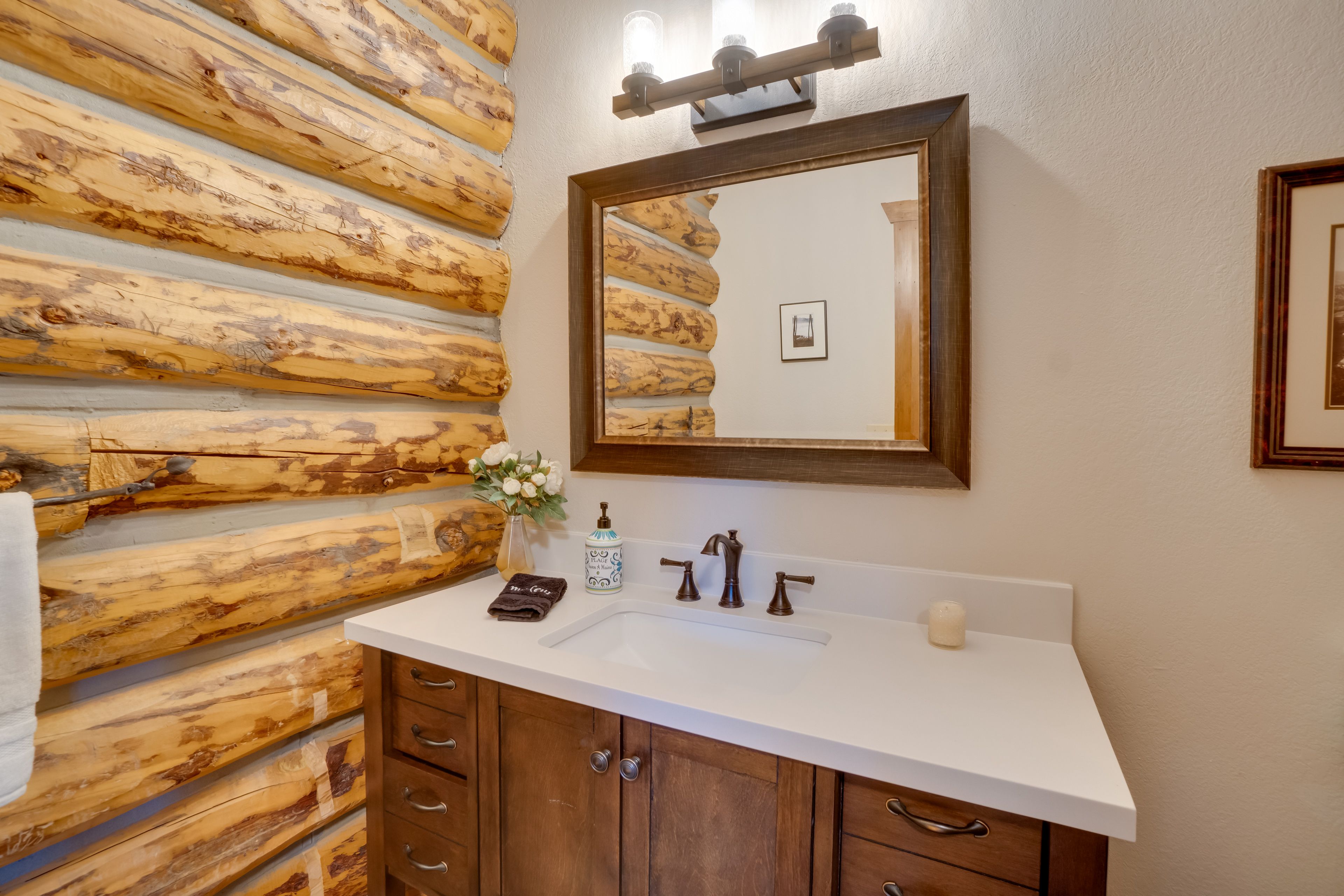 Half Bathroom | Main Level