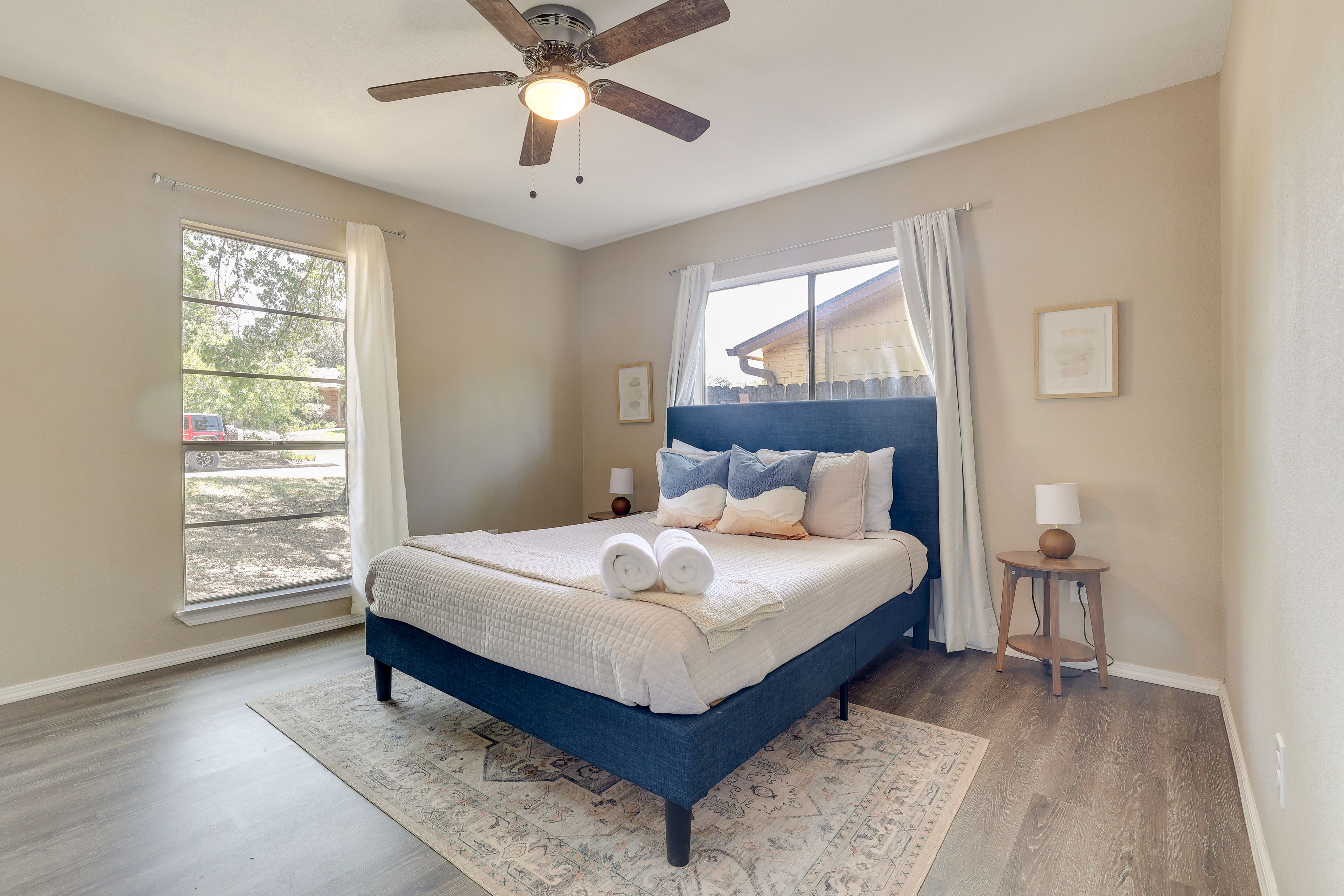 Bedroom 3 | Queen Bed