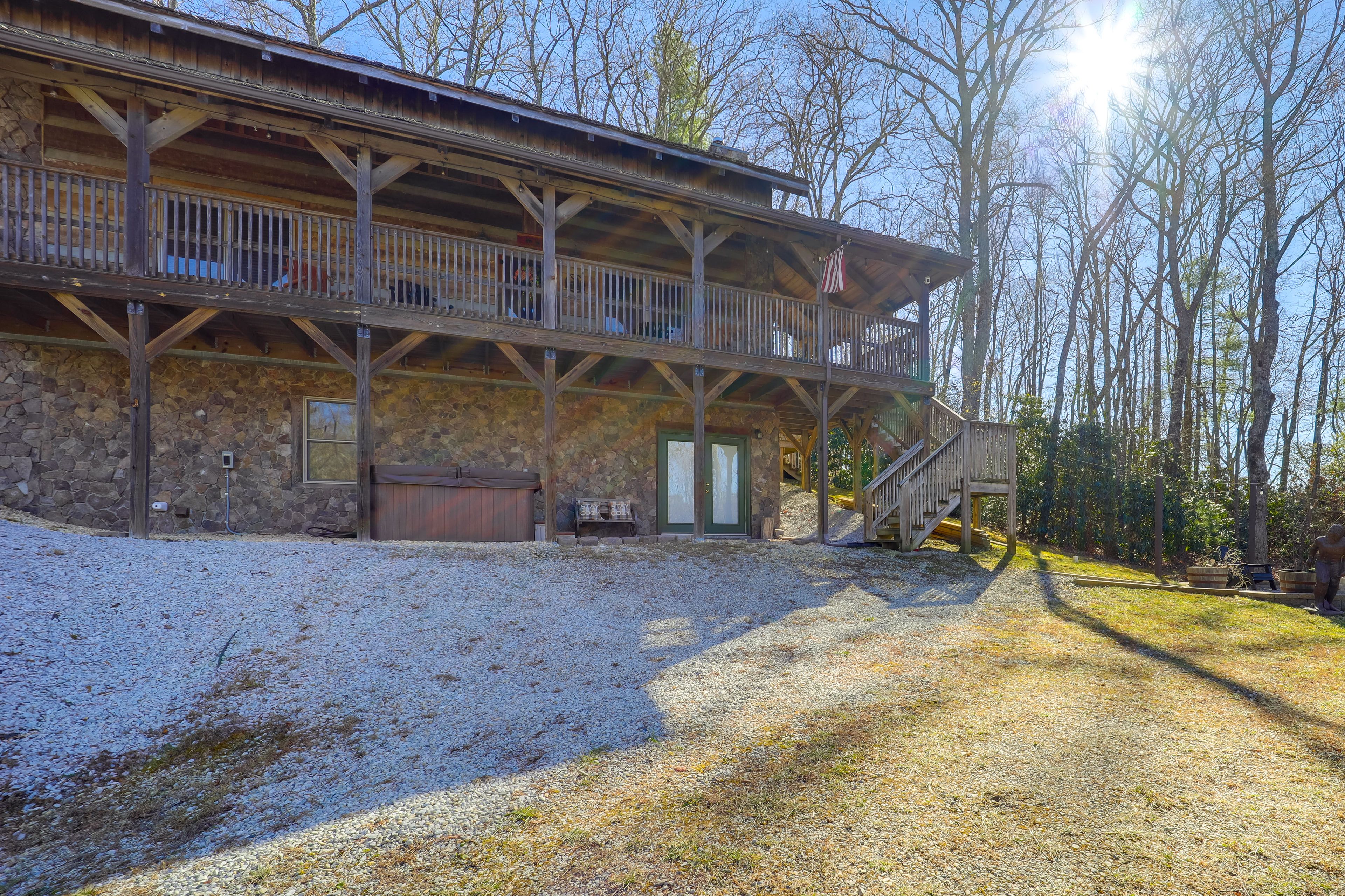 Cabin Exterior | Parking | Driveway (3 Vehicles)