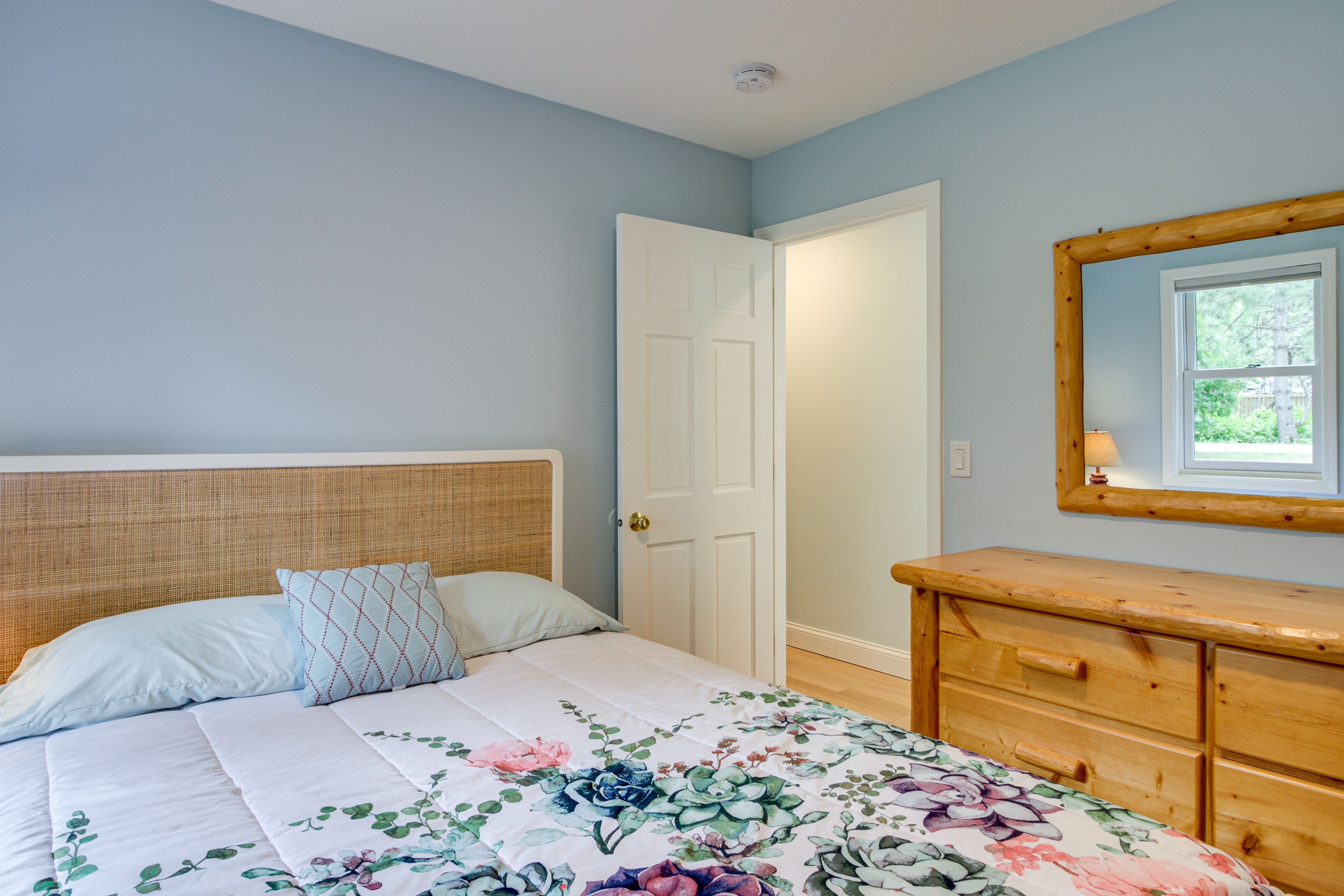 Bedroom 2 | Main Level | Queen Bed