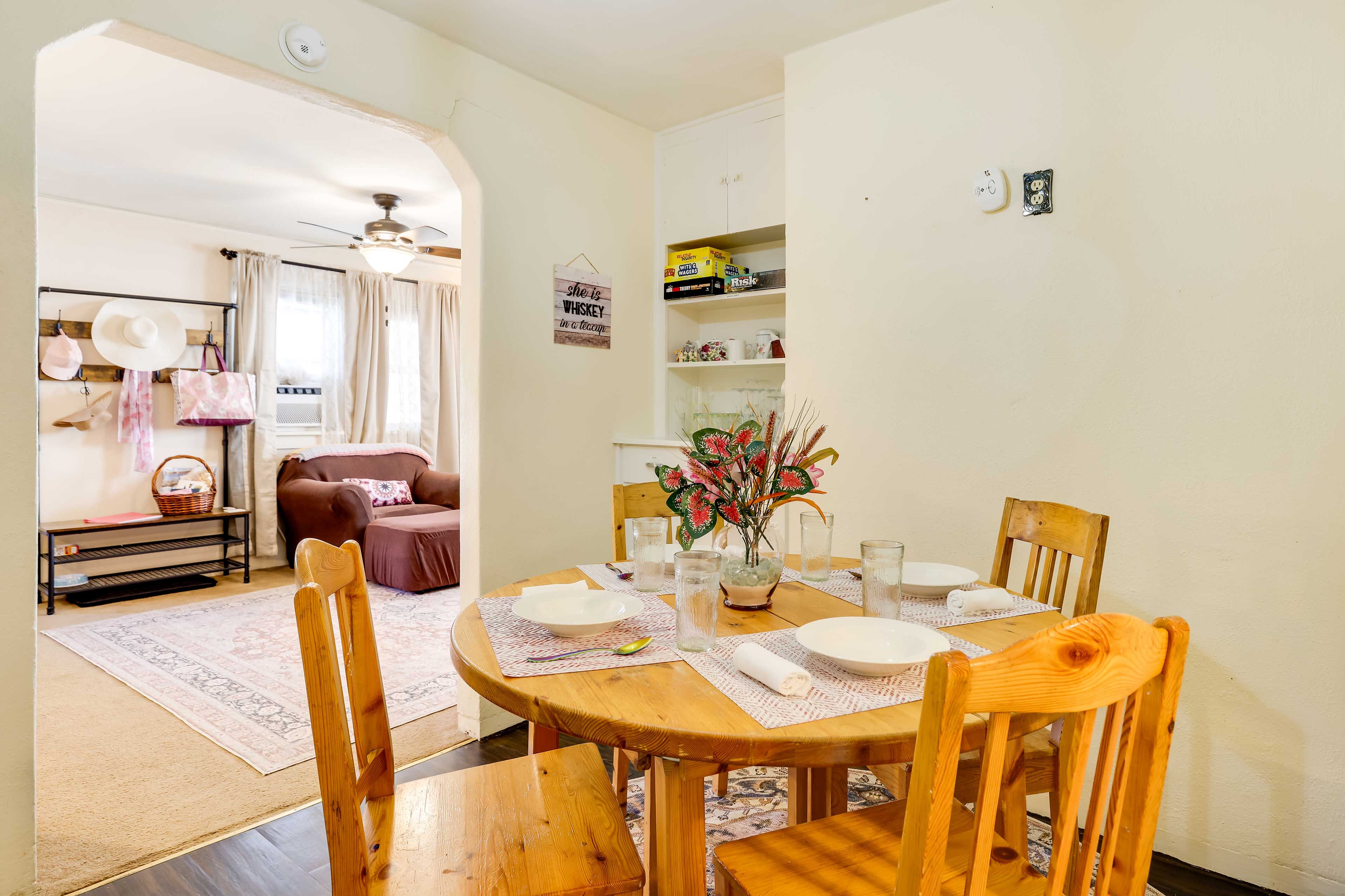 Dining Area | Dishware Provided