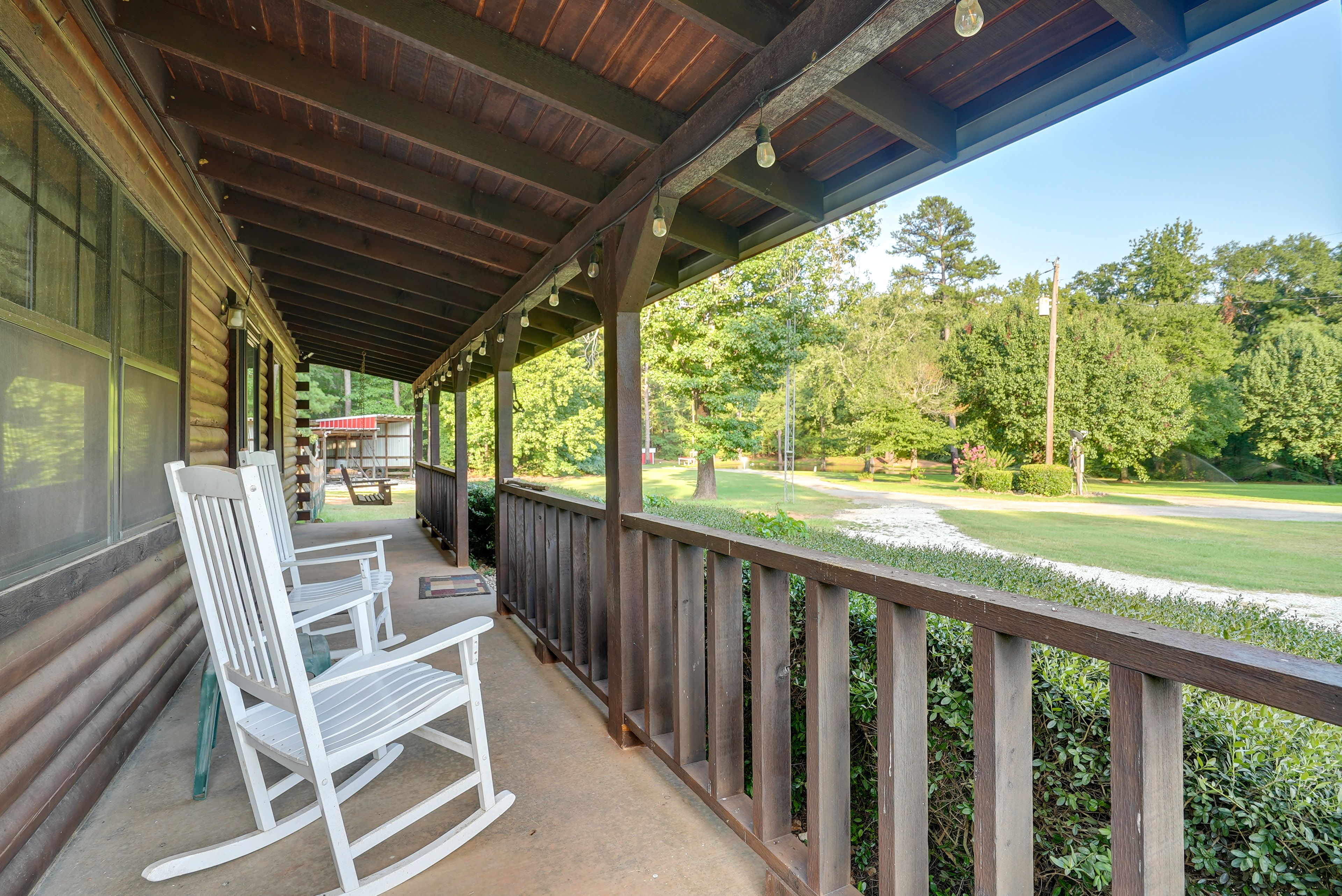 Kilgore Vacation Rental | 1BR | 1BA | 900 Sq Ft | Gravel Path Required to Access