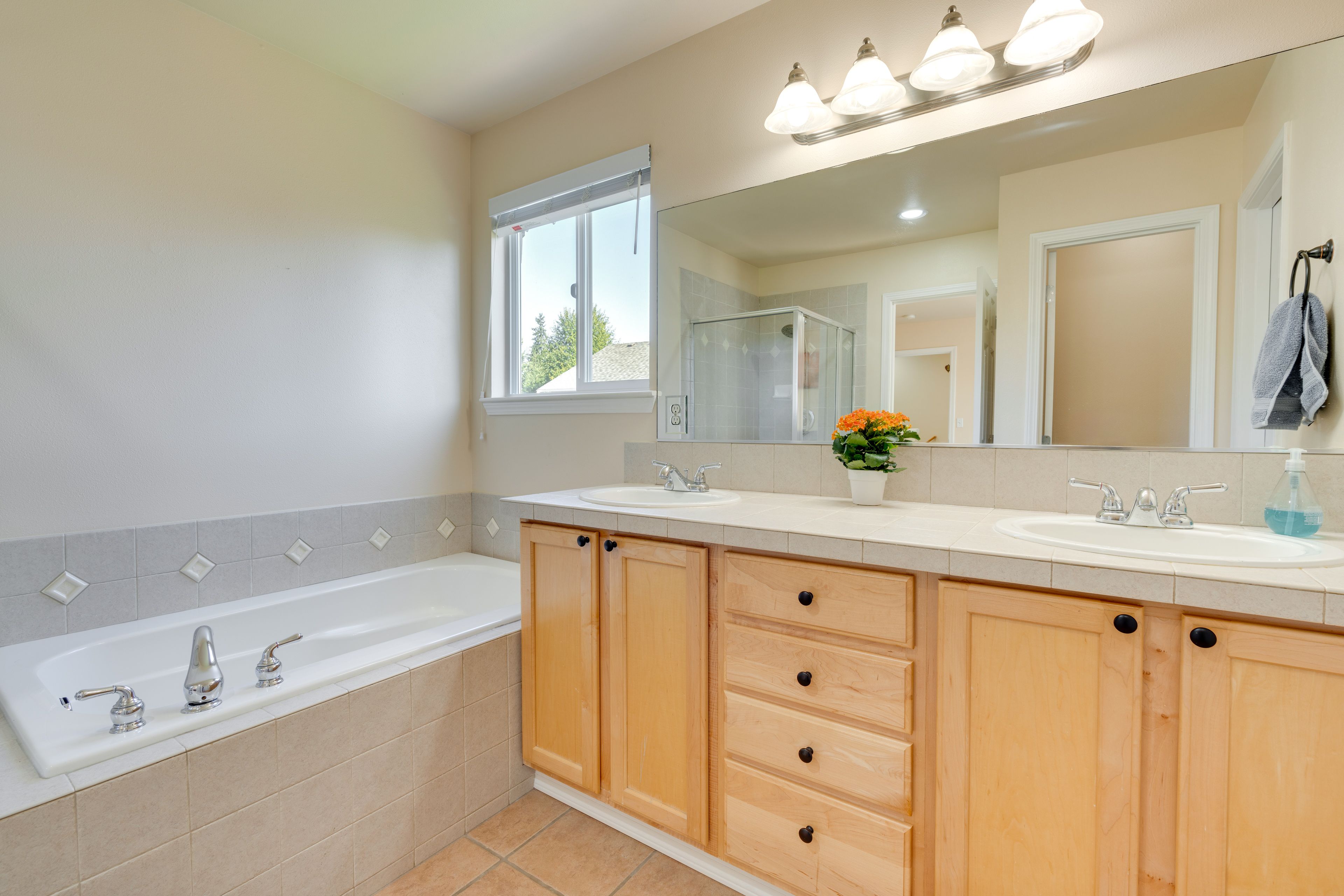 En-Suite Bathroom | Complimentary Toiletries