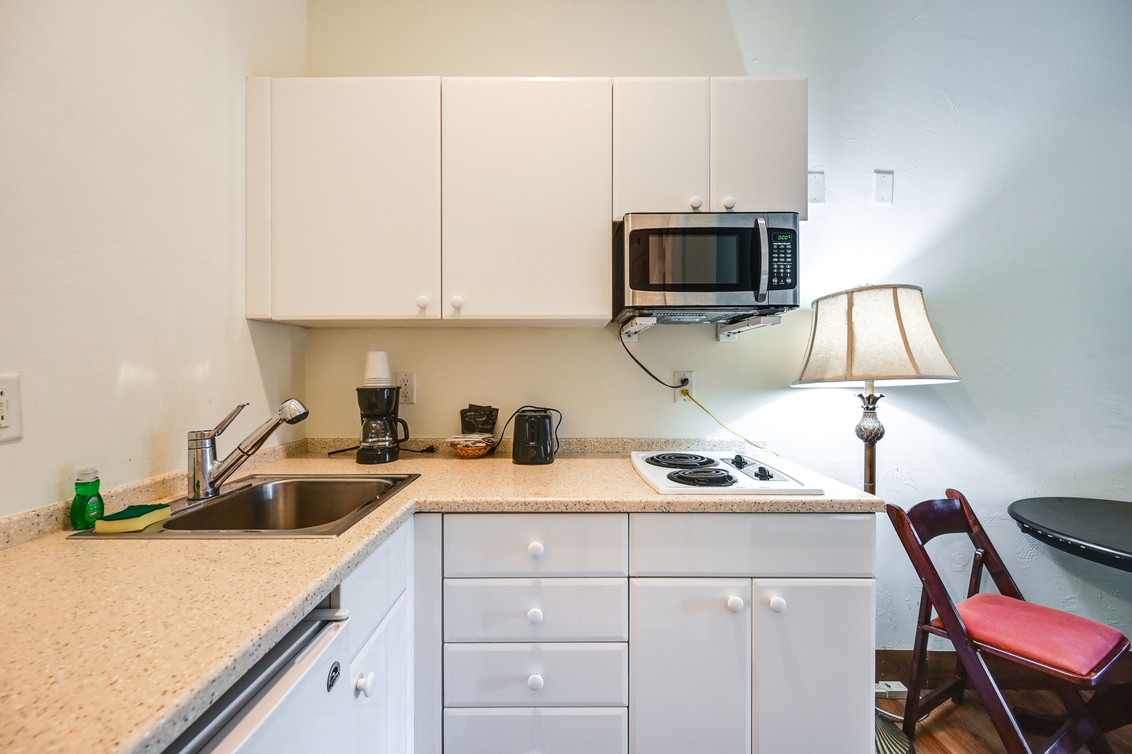 Kitchenette | Coffee Maker | Toaster