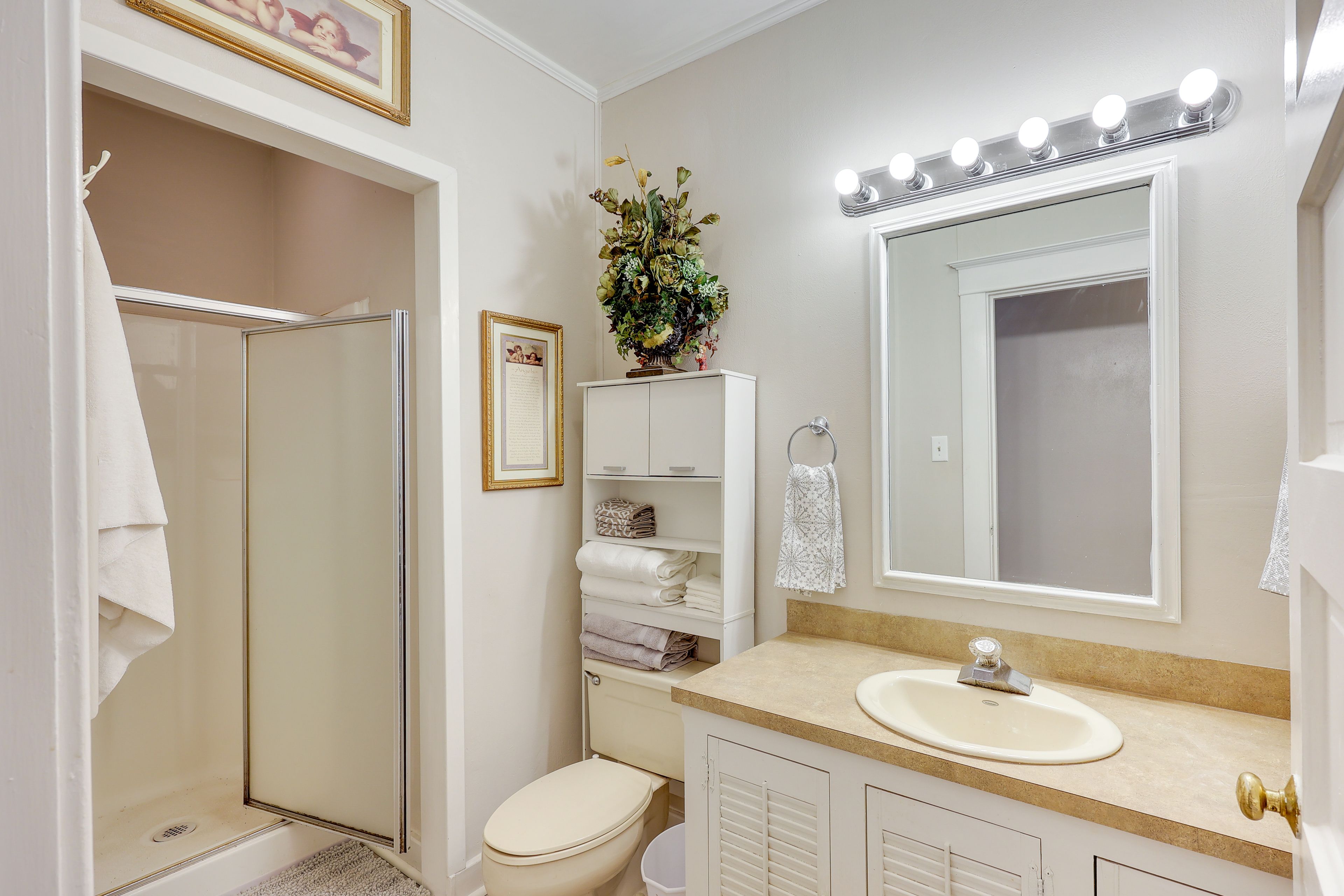Full Bathroom