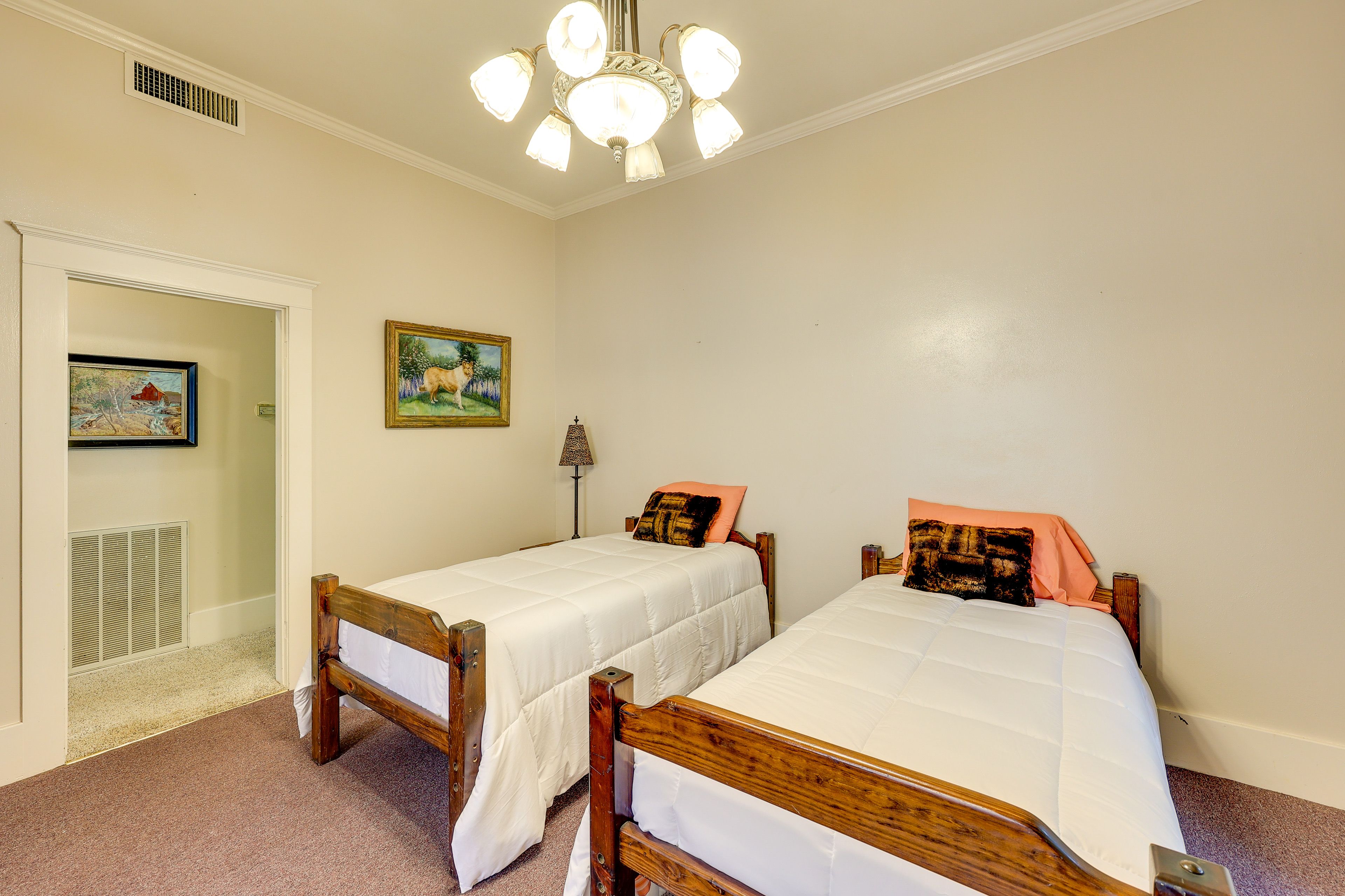 Bedroom 2 | 2 Twin Beds