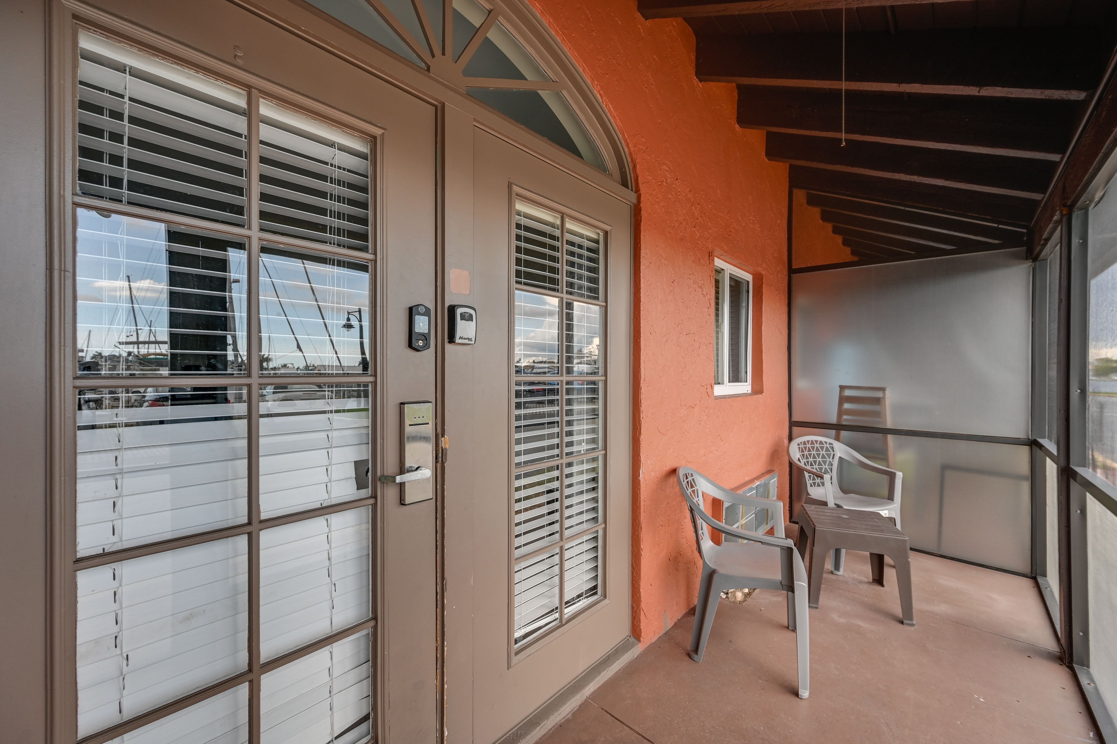 Exterior | Single-Story Unit | Window A/C | Free WiFi