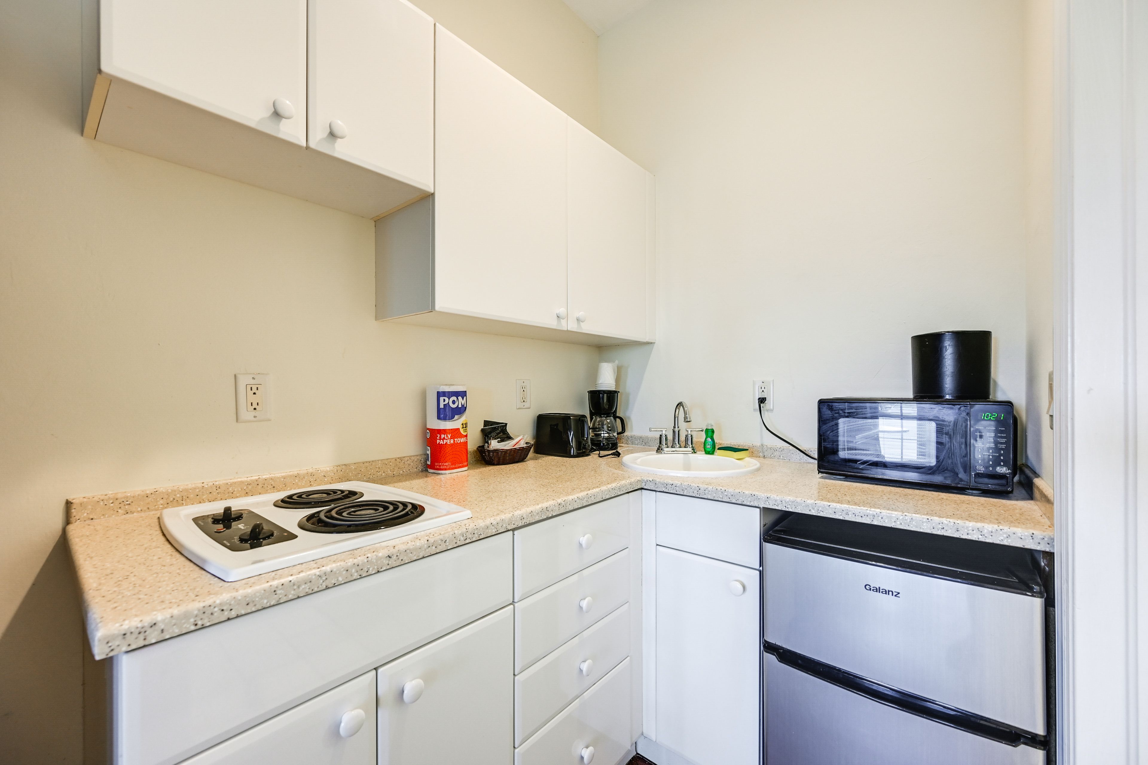 Studio | Kitchenette | Coffee Maker