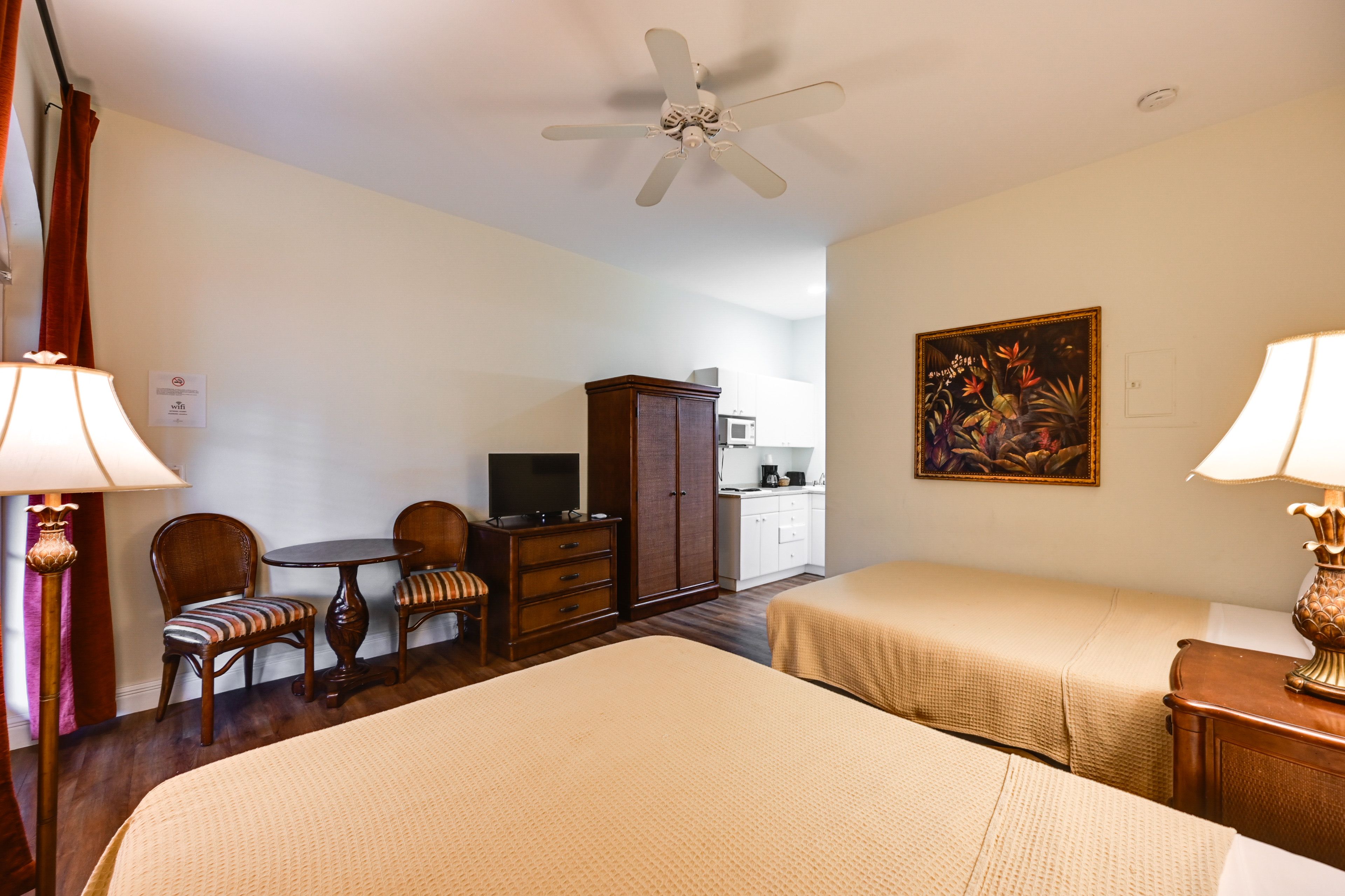 Naples Vacation Rental | Studio | 1BA | Step-Free Access | 280 Sq Ft