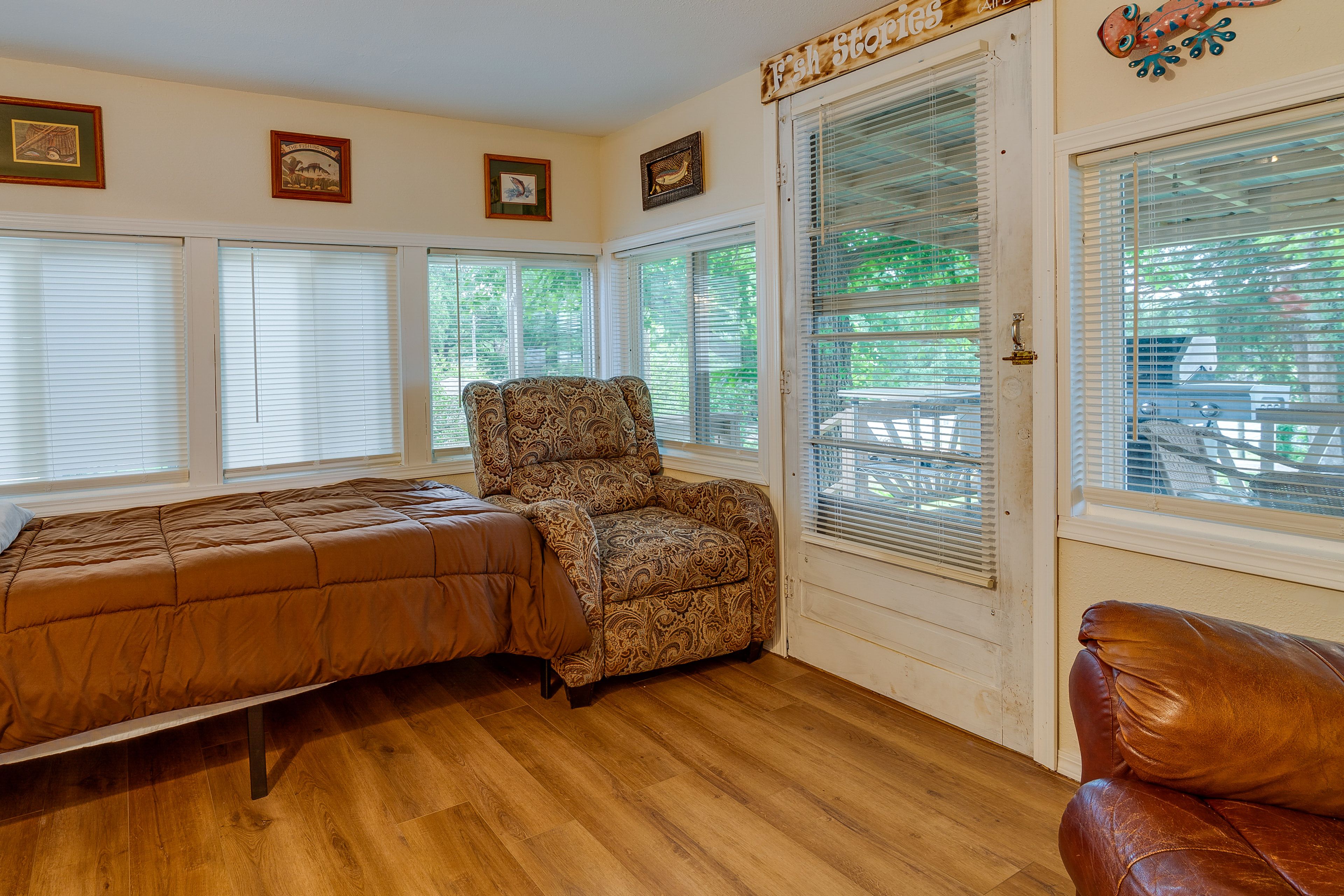 Bedroom 3 (Sunroom) | Twin Bed
