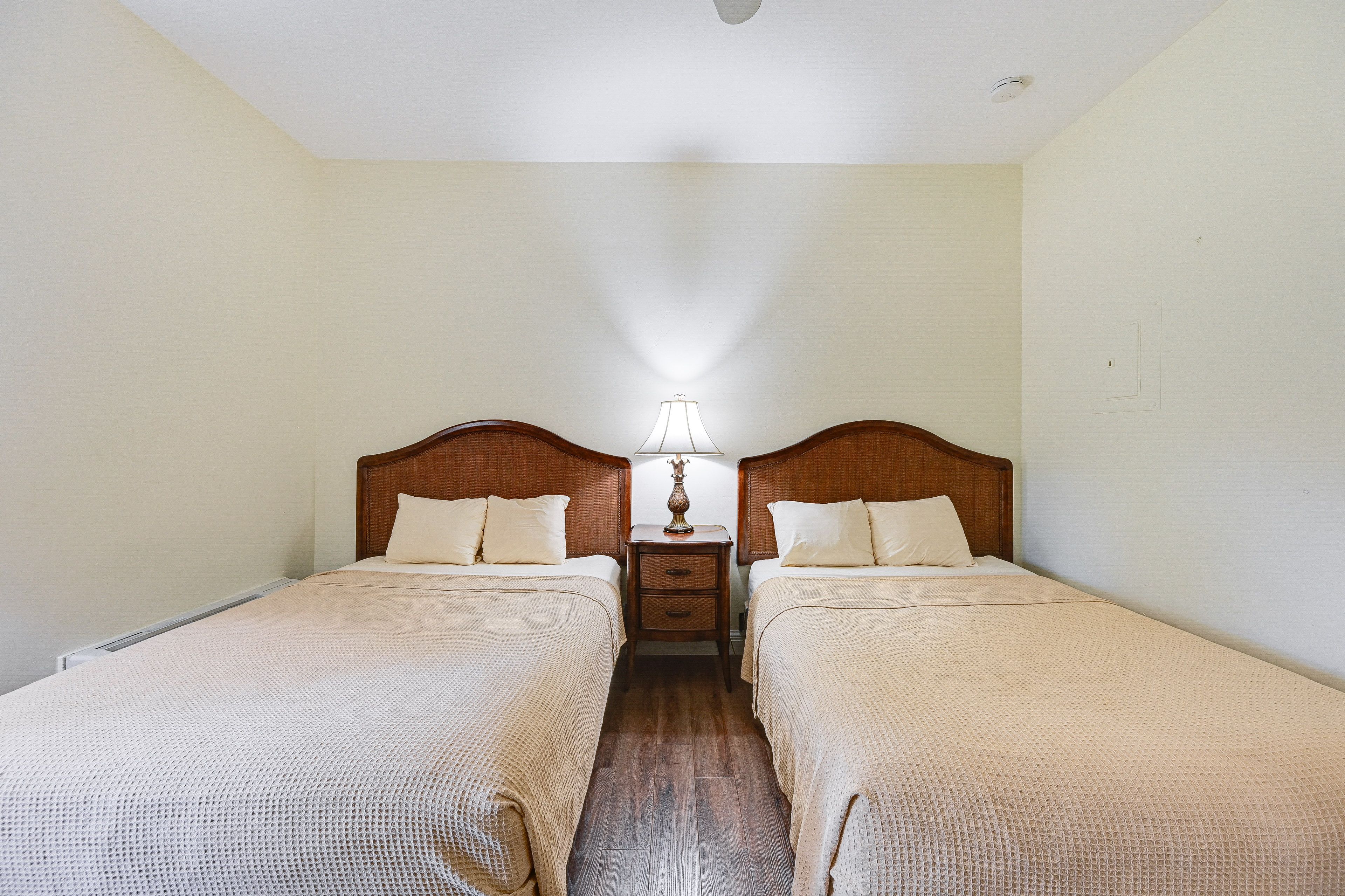 Studio | 2 Queen Beds | Linens Provided