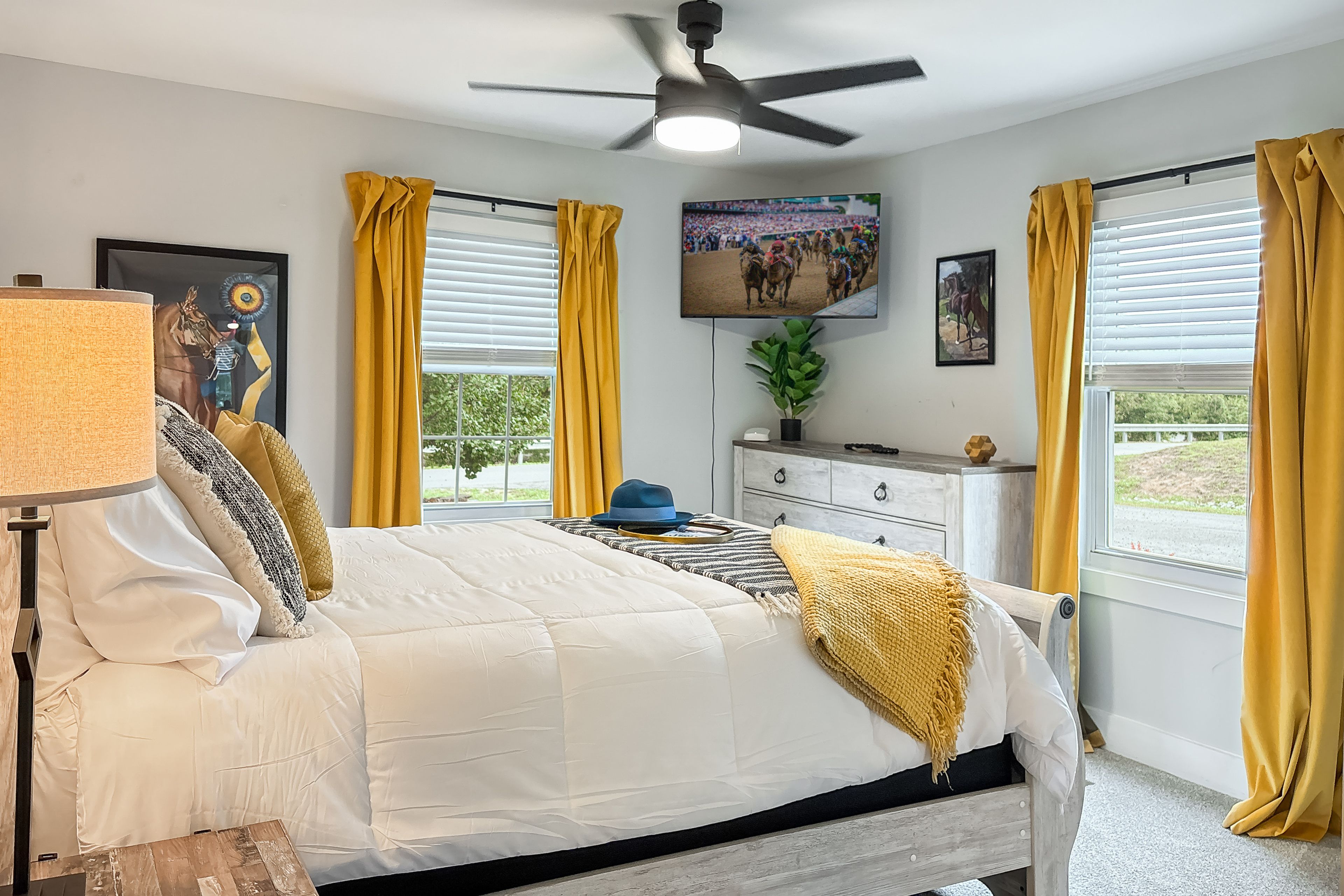 Bedroom 3 | Queen Bed