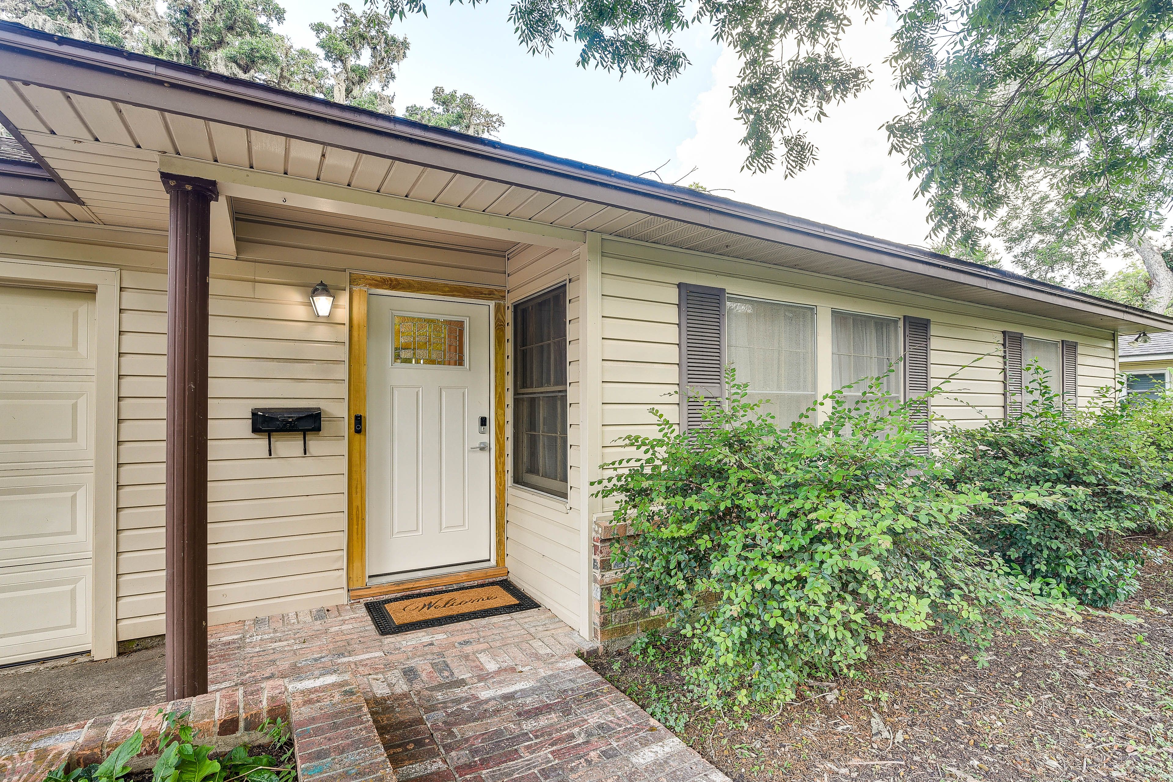Home Exterior | Main Entrance