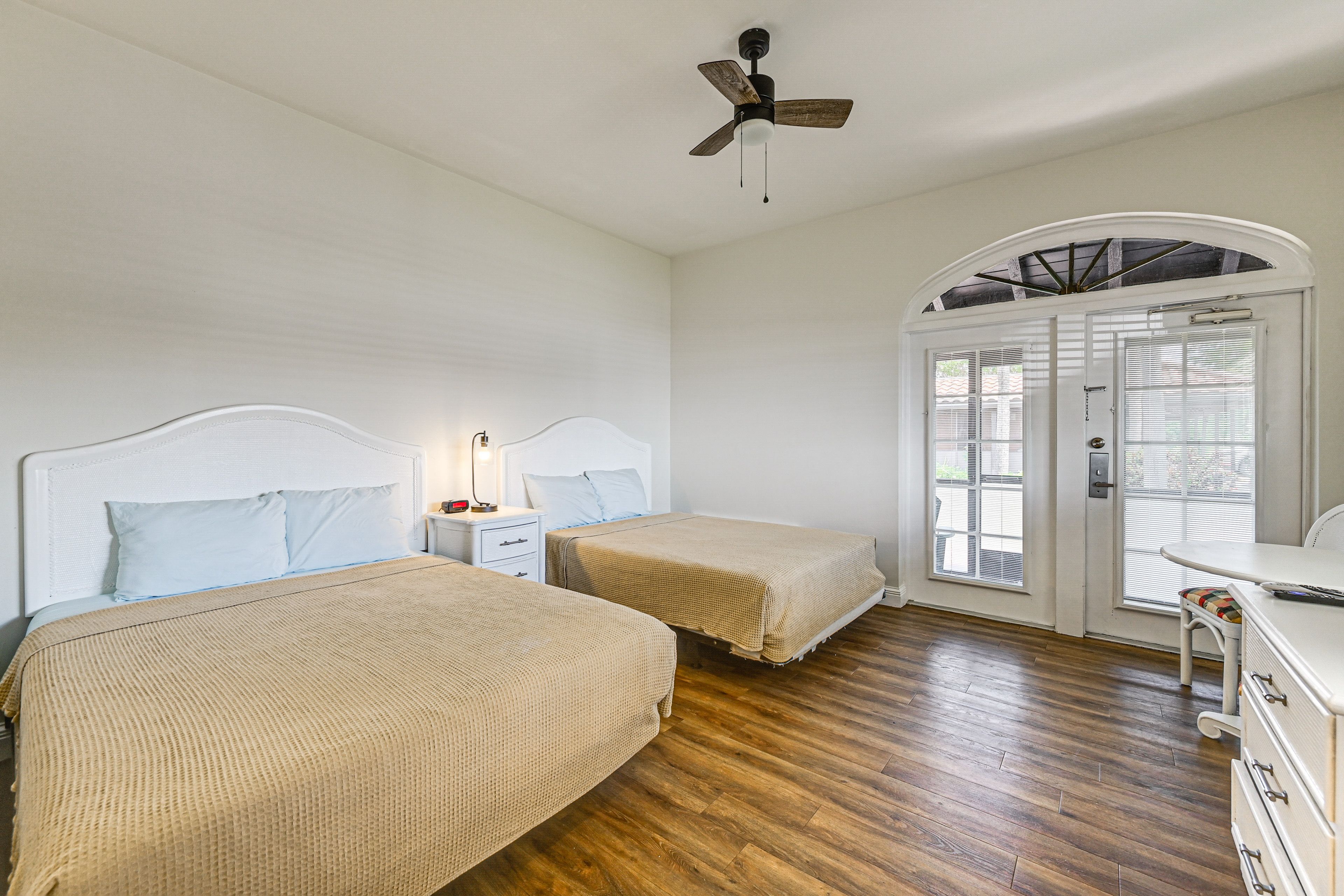 Naples Vacation Rental | Studio | 1BA | 280 Sq Ft | Step-Free Access