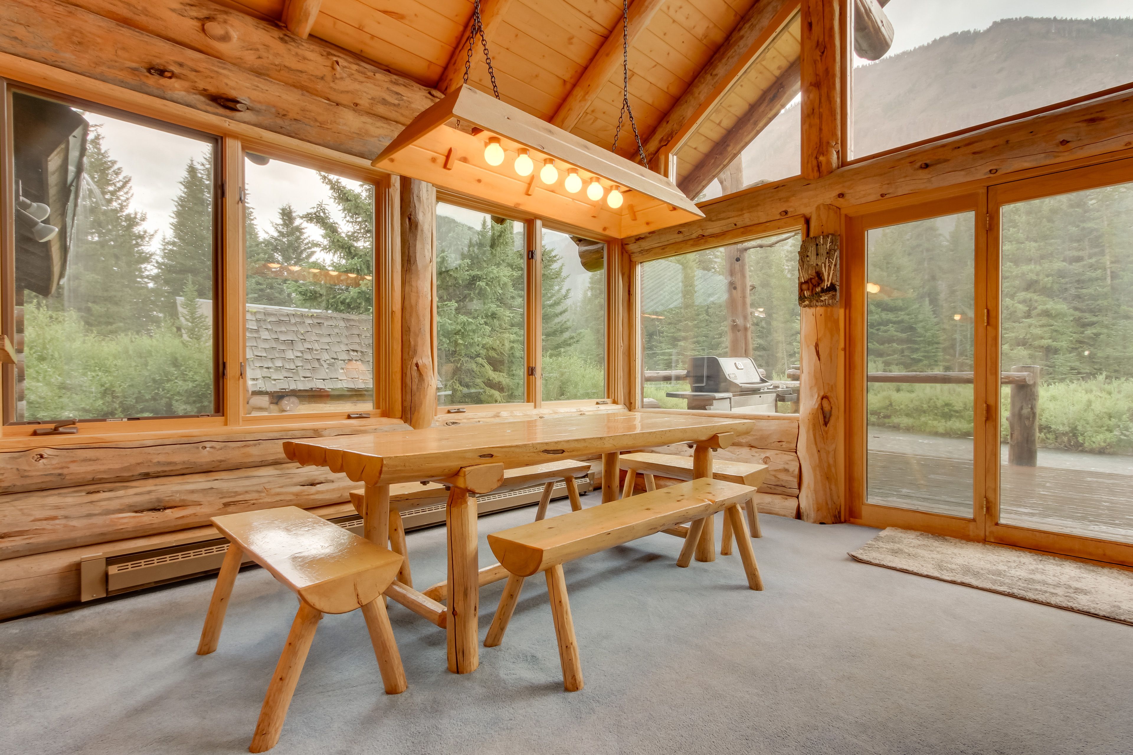 Dining Area | Dishware & Flatware Provided | Central A/C & Heating