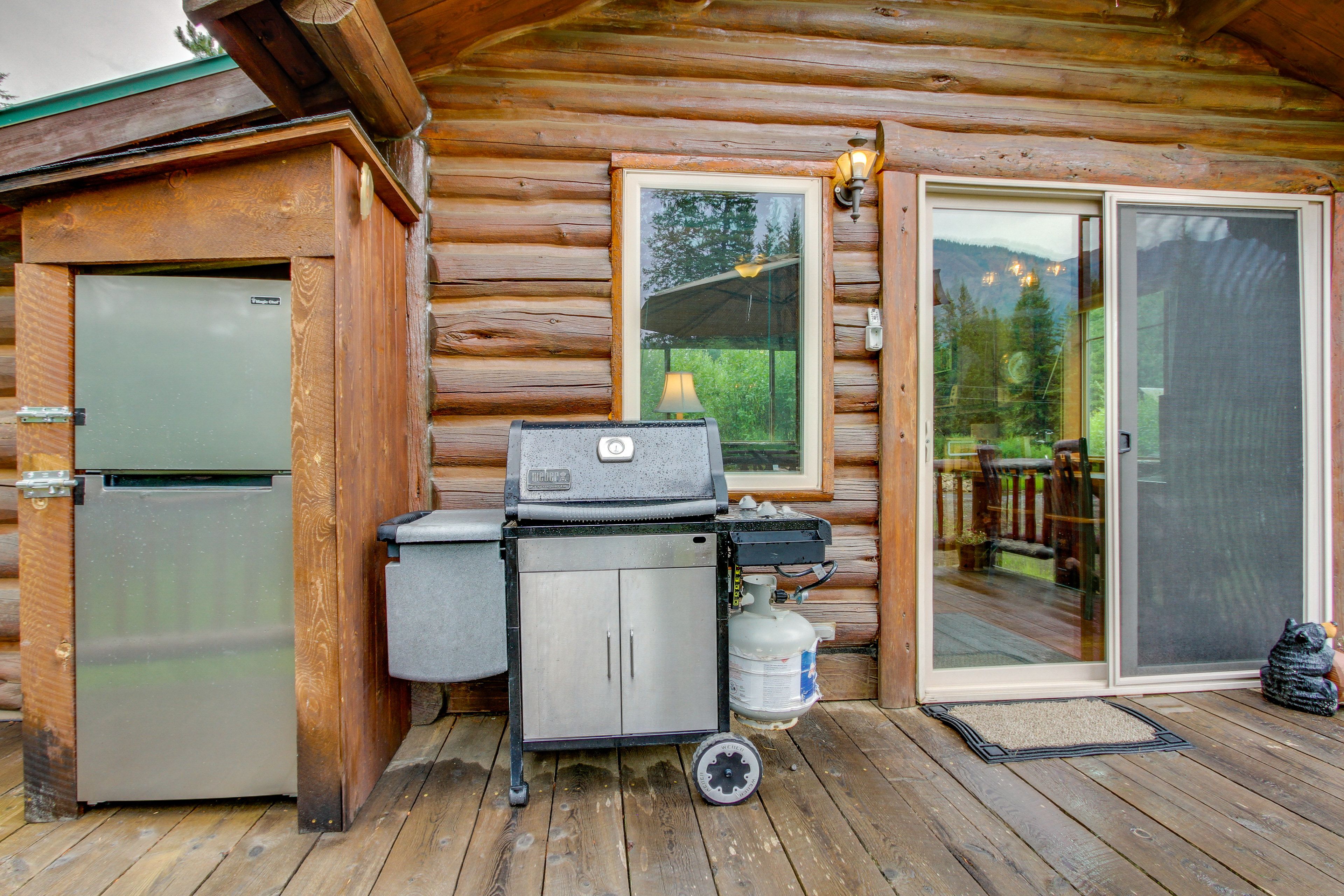 Private Deck | Gas Grill
