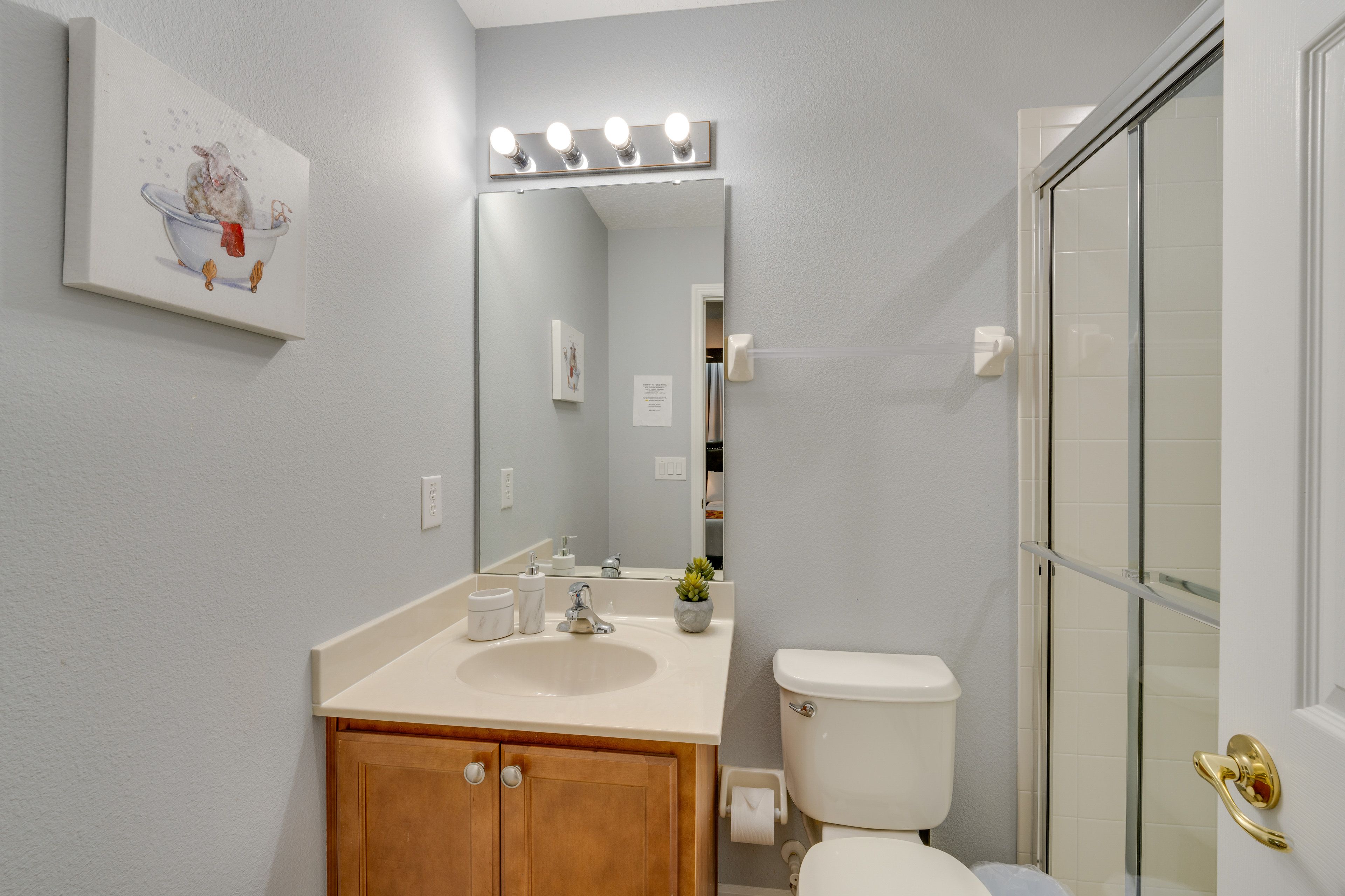 Full Bathroom