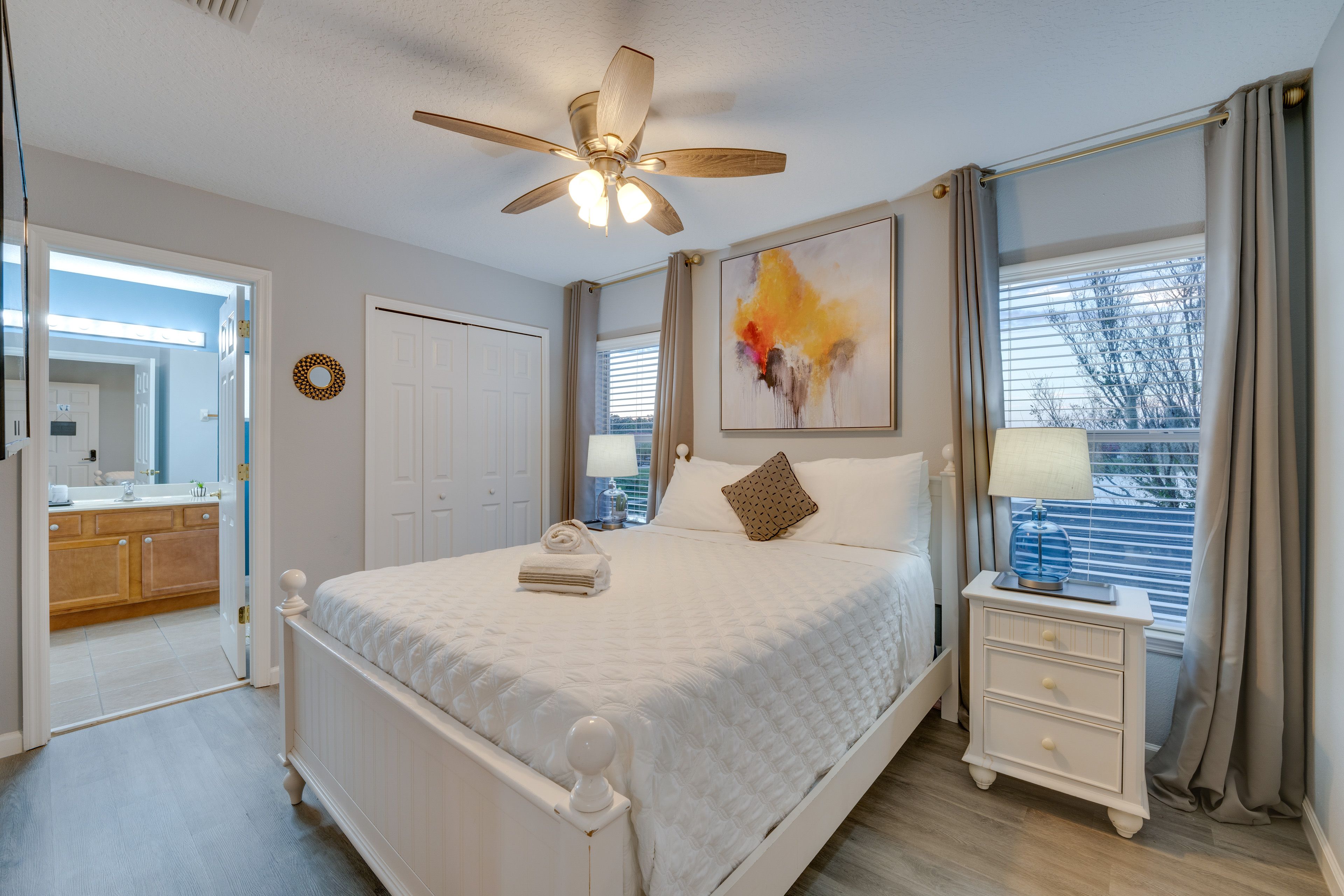Bedroom 4 | Queen Bed