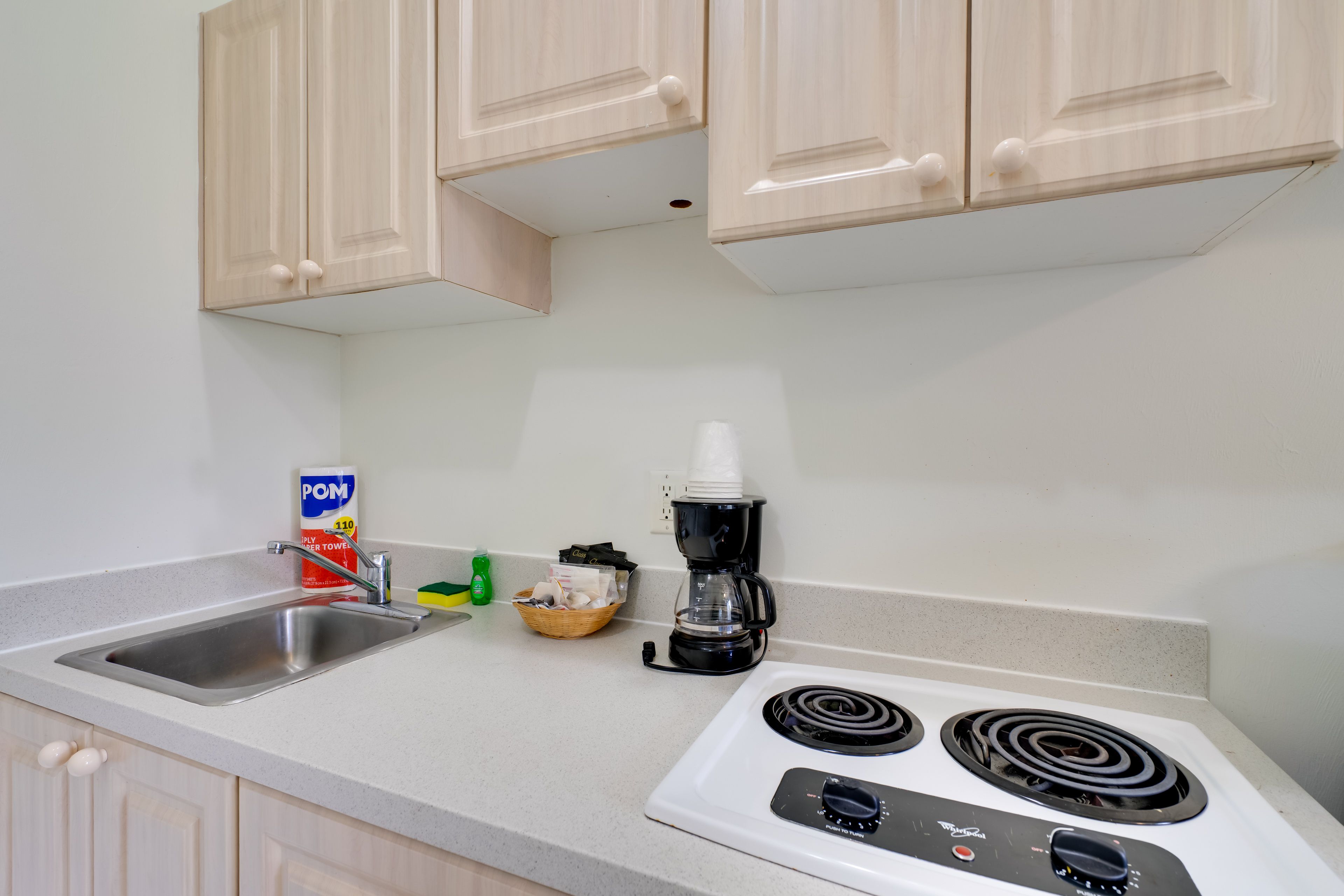 Kitchenette | Drip Coffee Maker