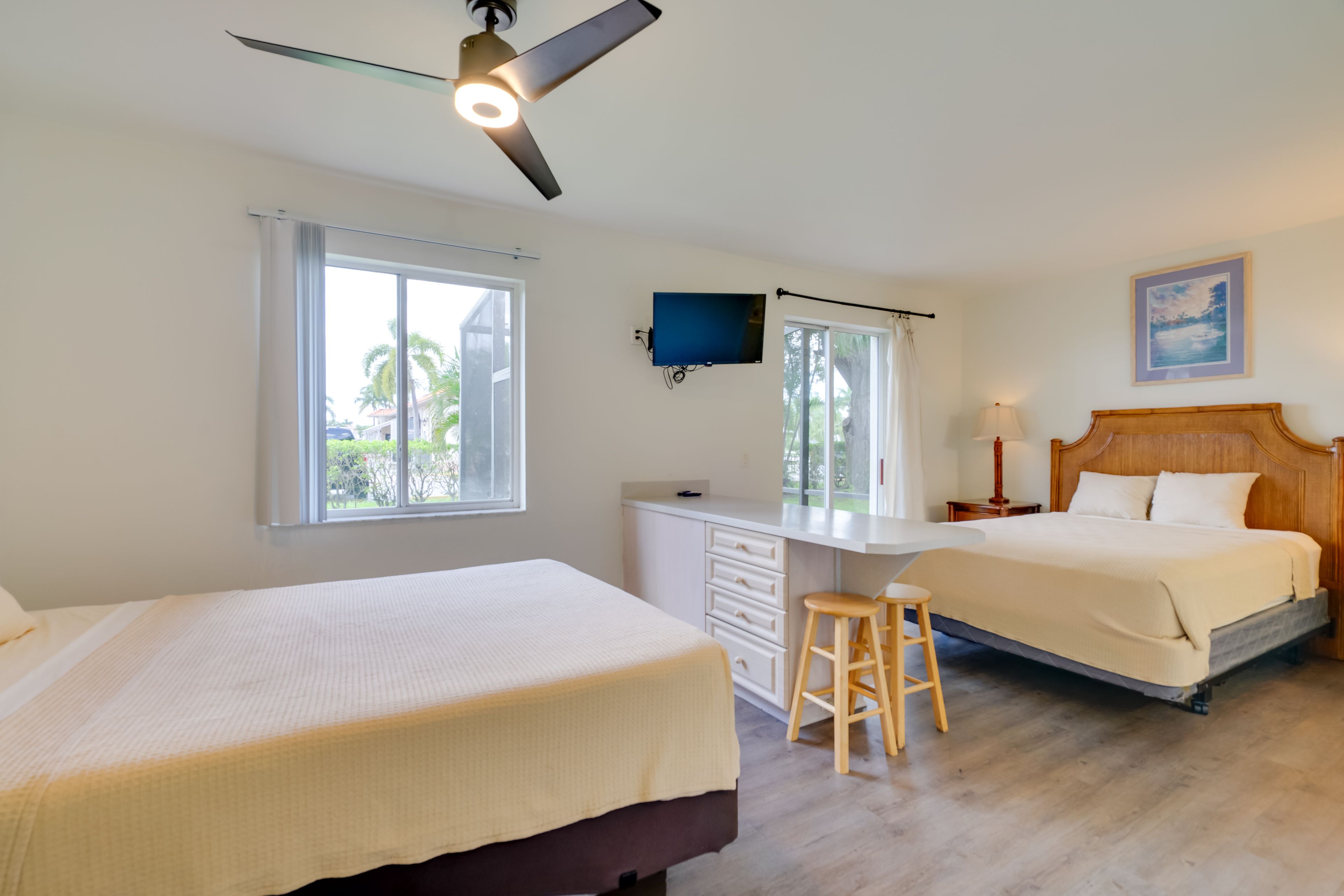 Studio | Smart TV | Free WiFi | Wall A/C Unit