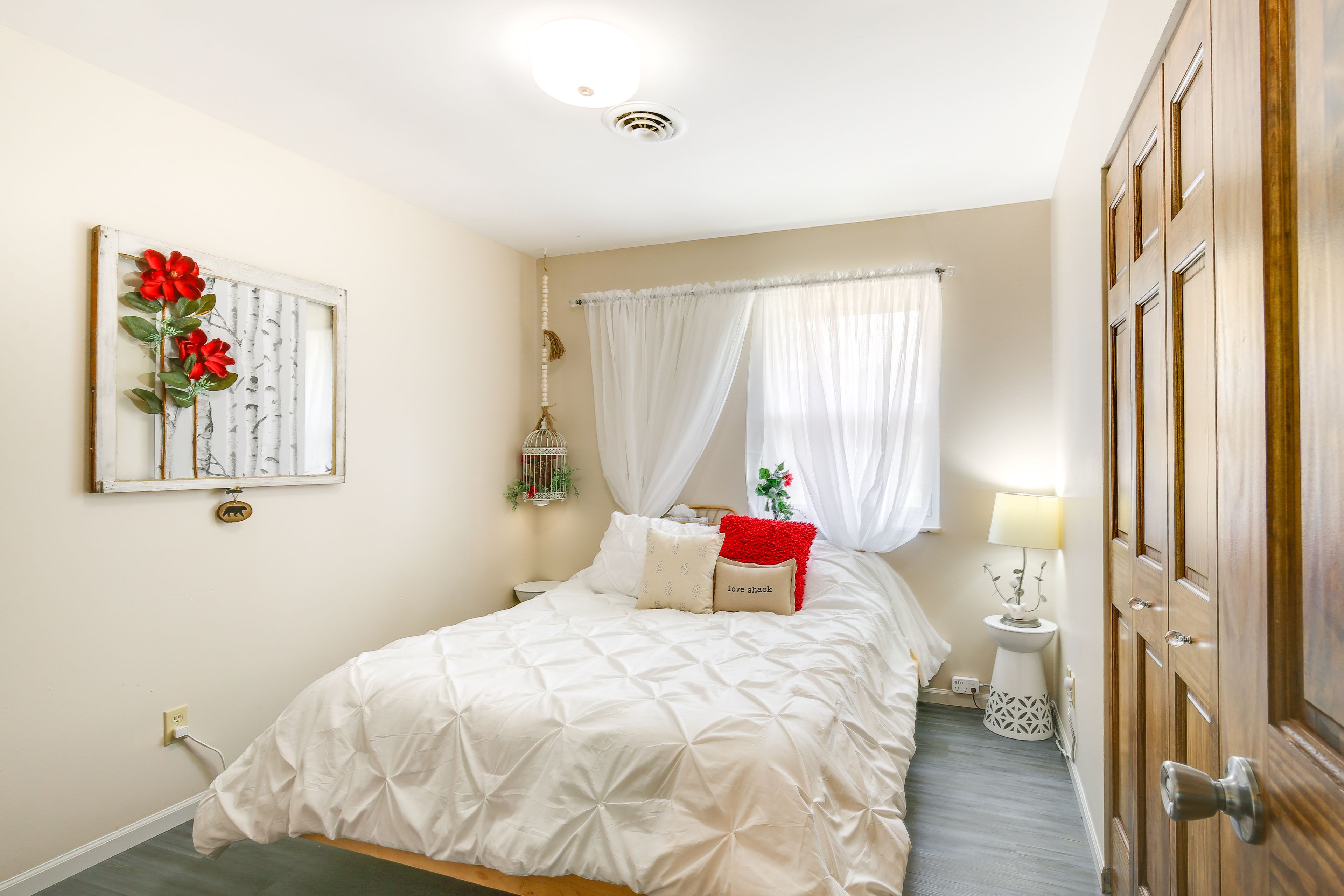 Bedroom 1 | Queen Bed | Linens Provided
