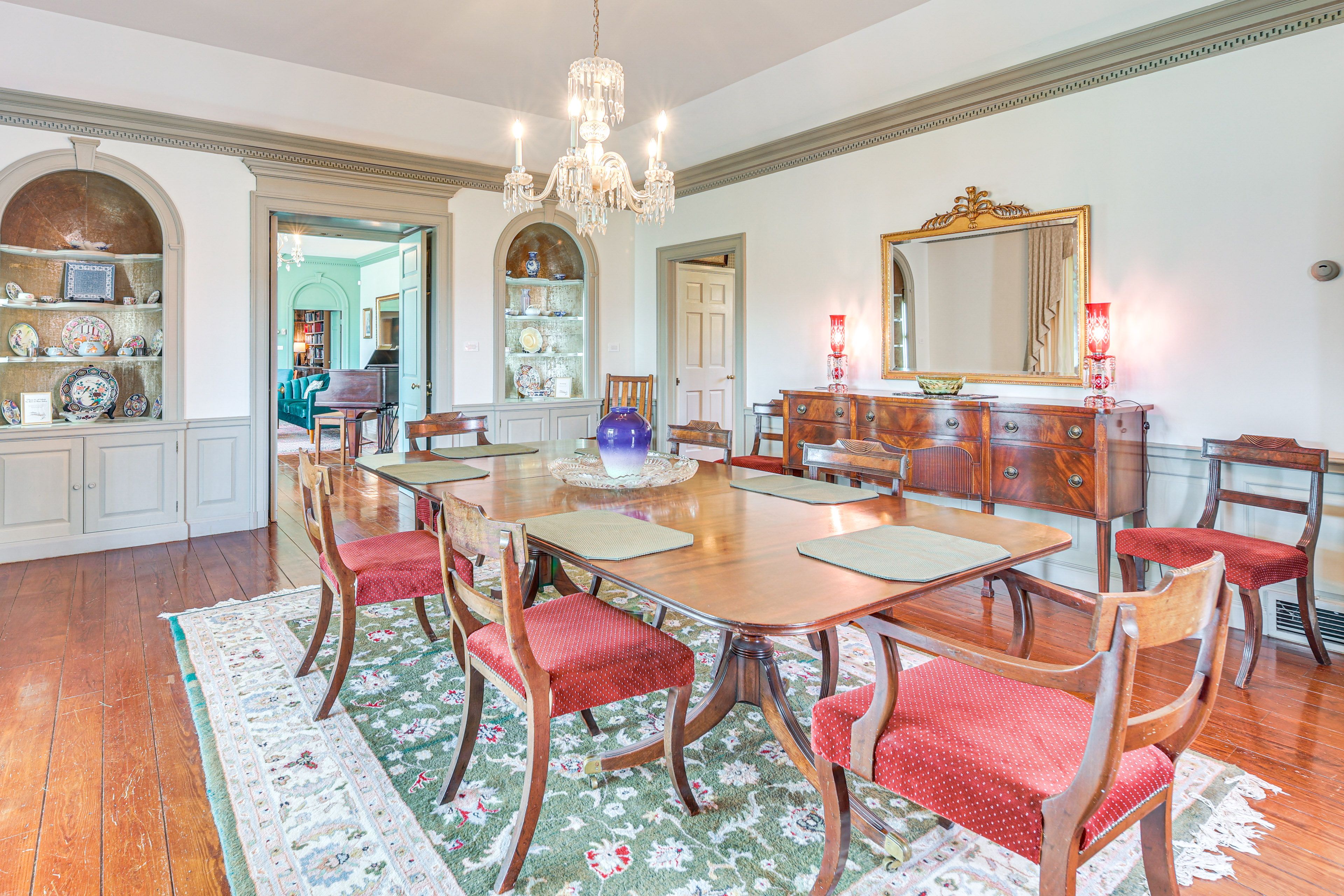 Formal Dining Room | 1st Floor