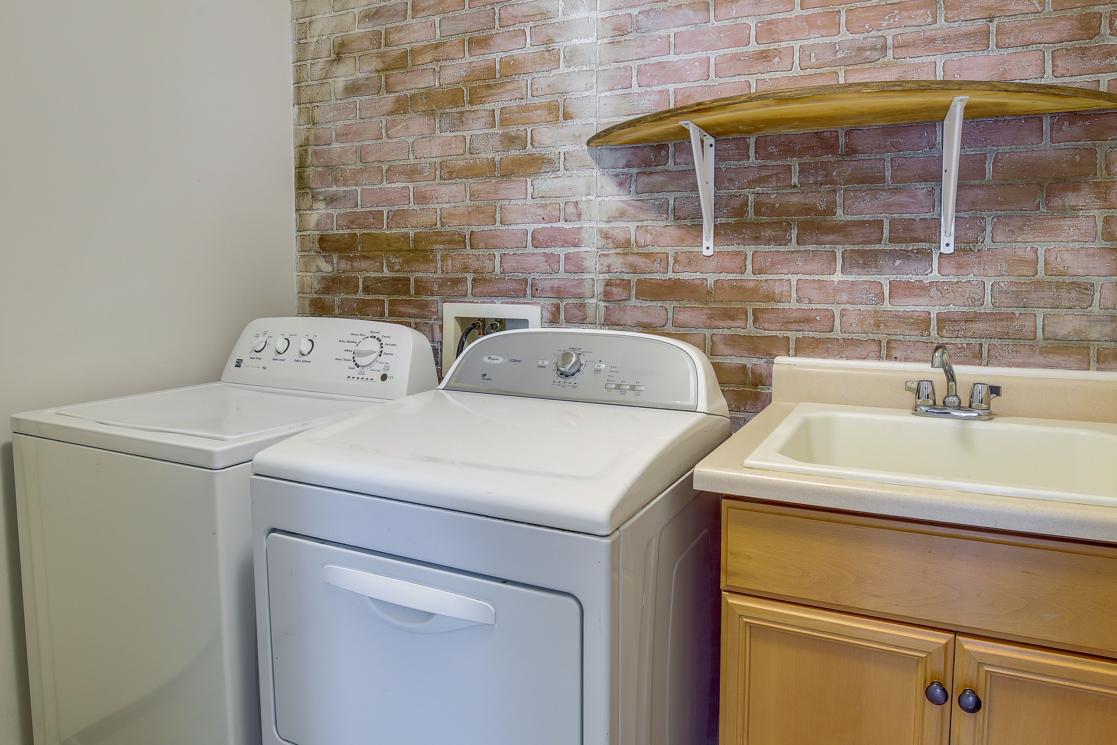 Washer & Dryer | Detergent Provided