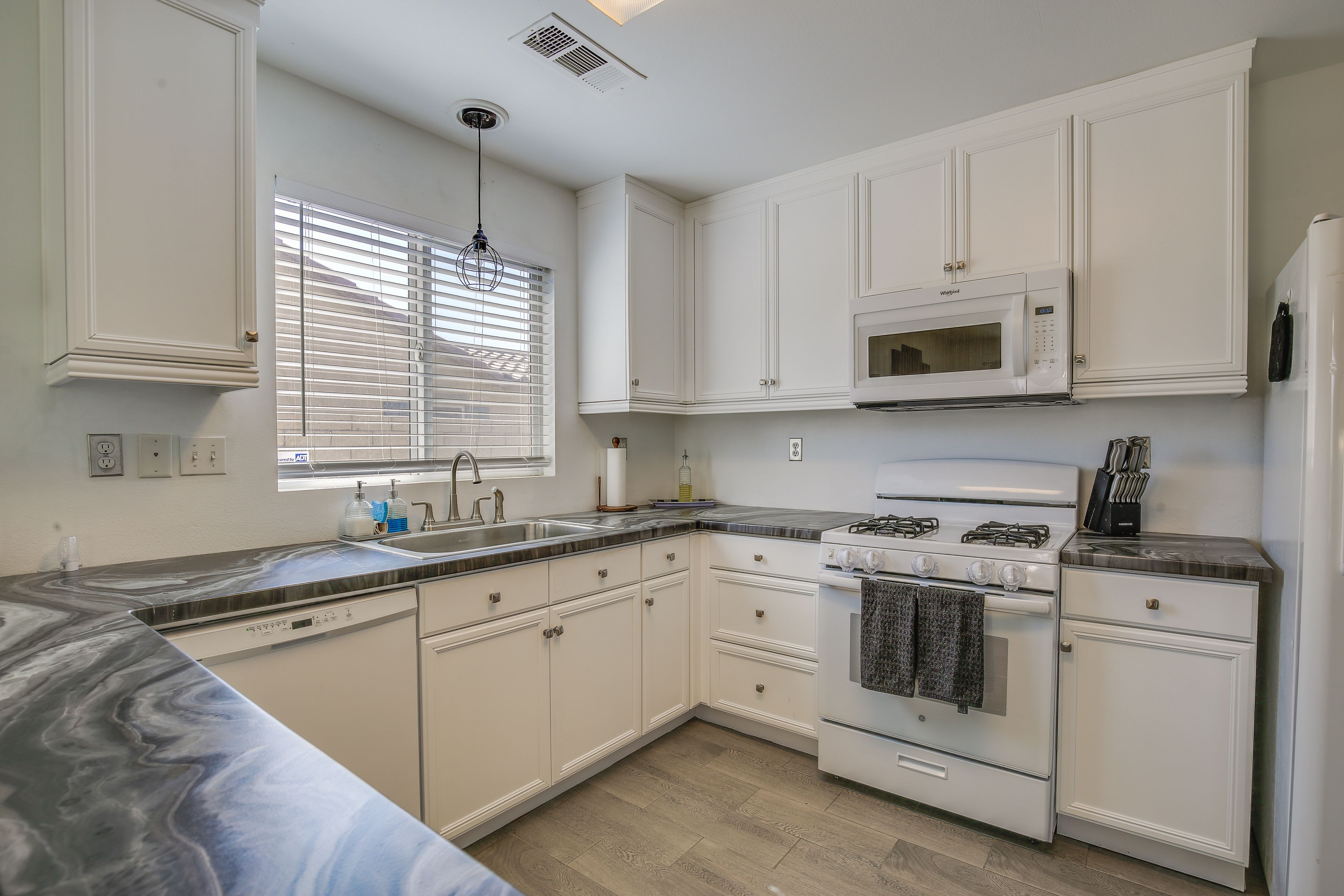 Kitchen | Cooking Basics | Coffee Maker | Trash Bags & Paper Towels Provided