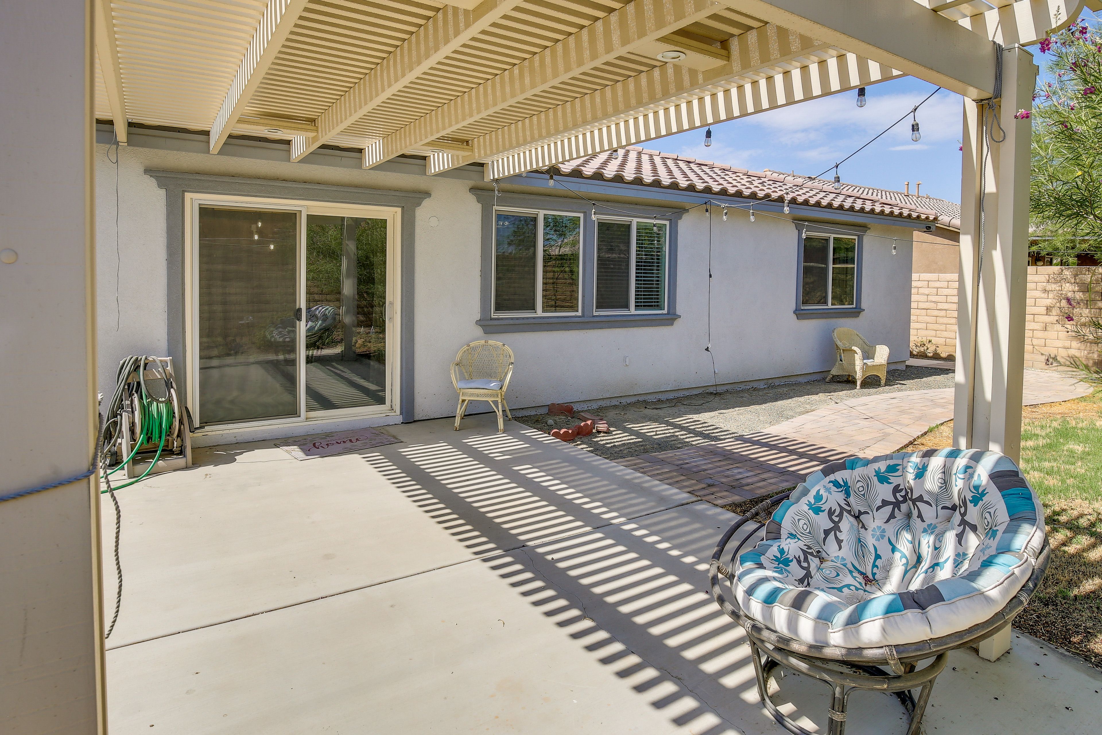 Covered Patio | Seating