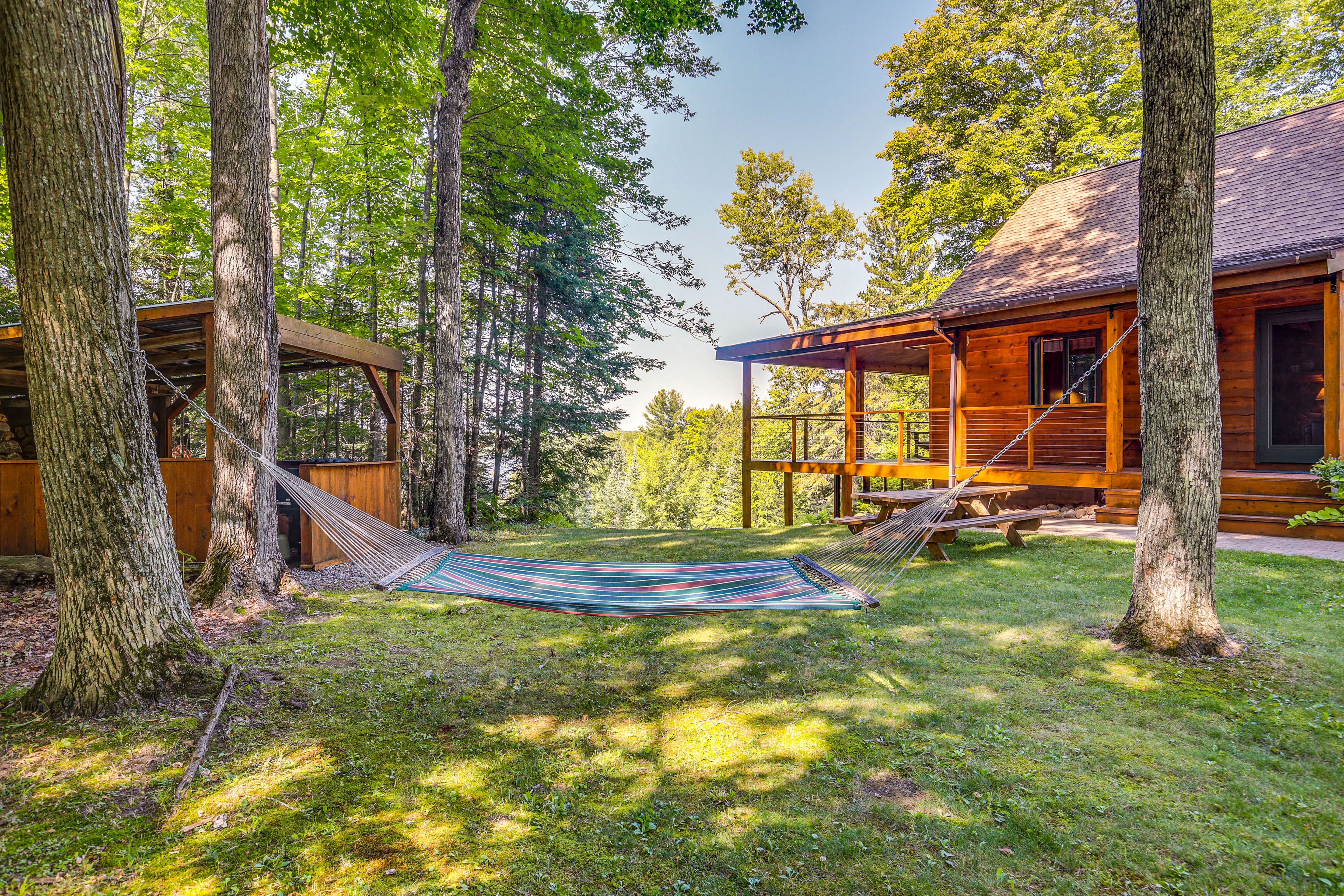 Private Yard | Picnic Table | Gas Grill | Hammock | Fire Pit