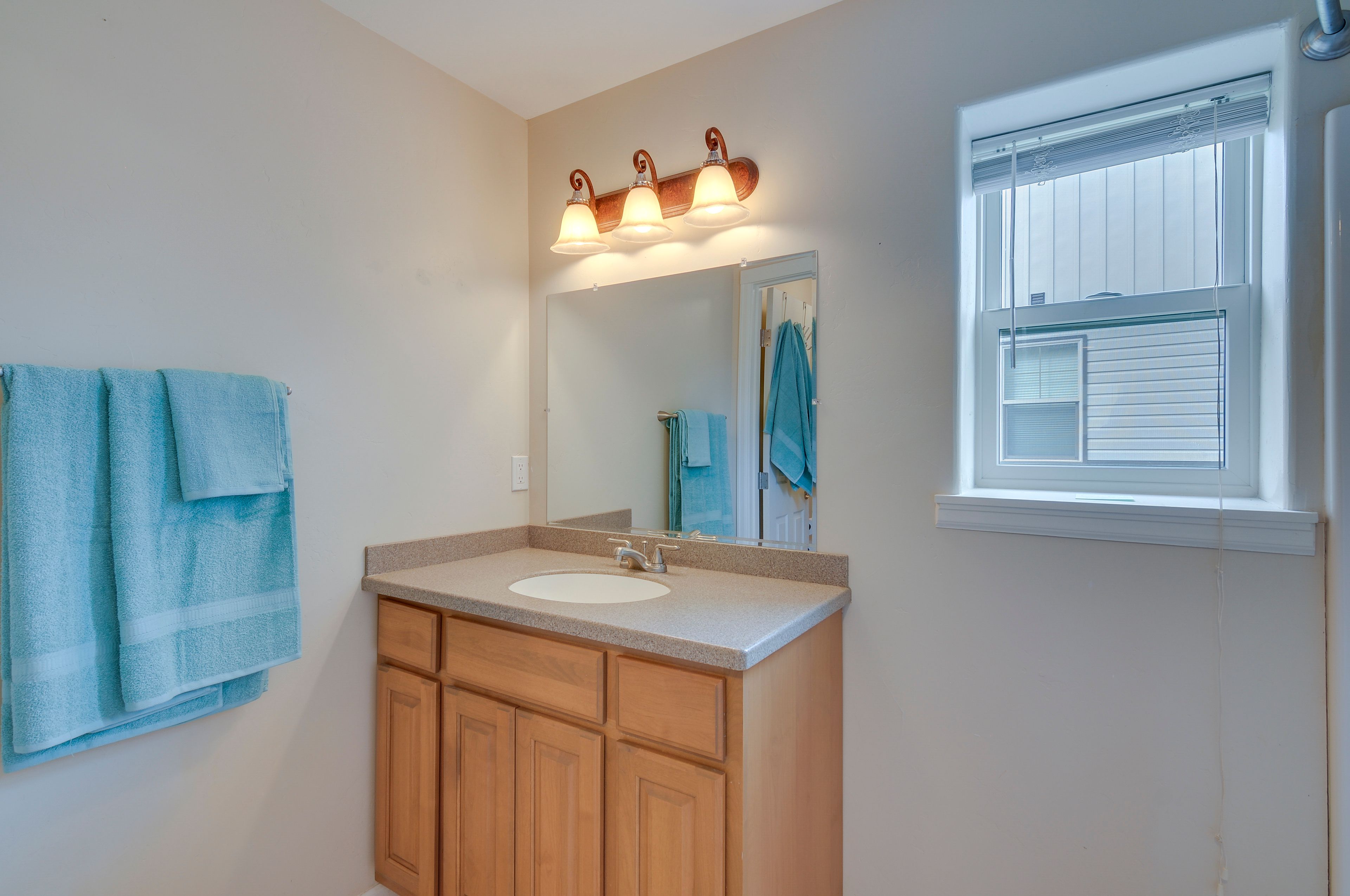 Full Bathroom
