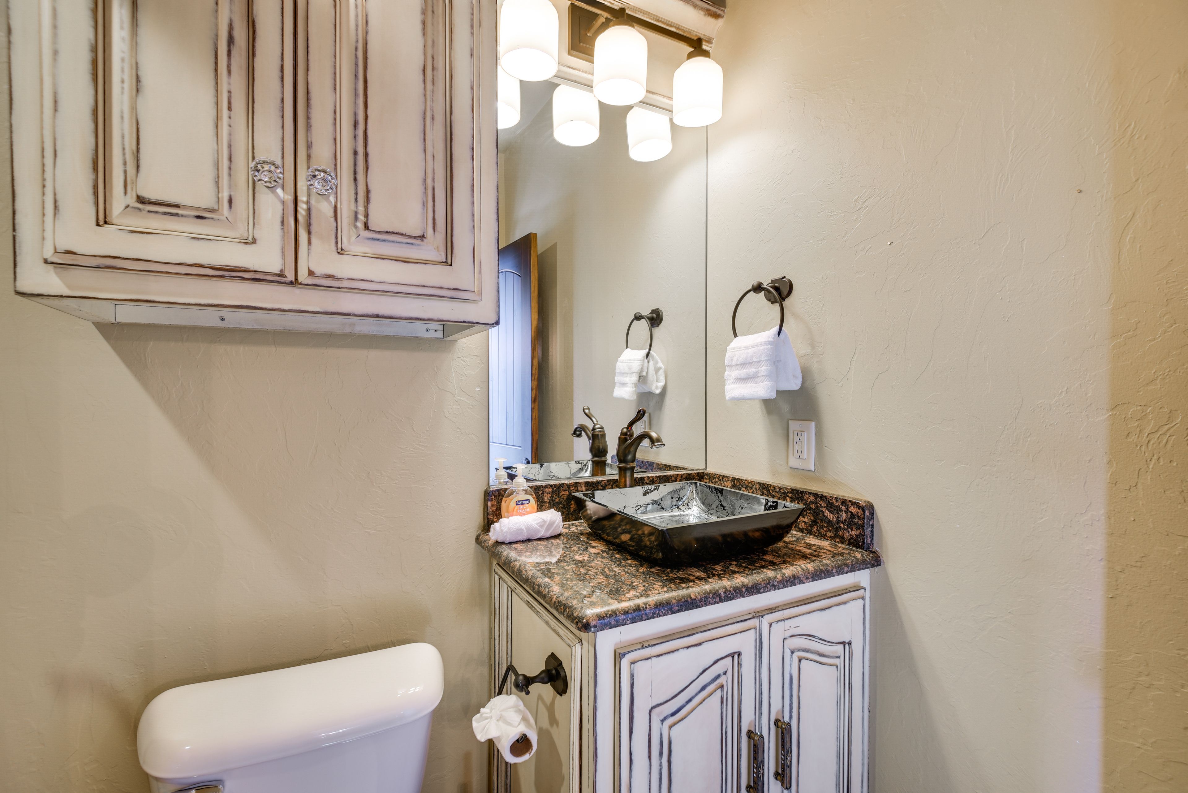 Full Bathroom
