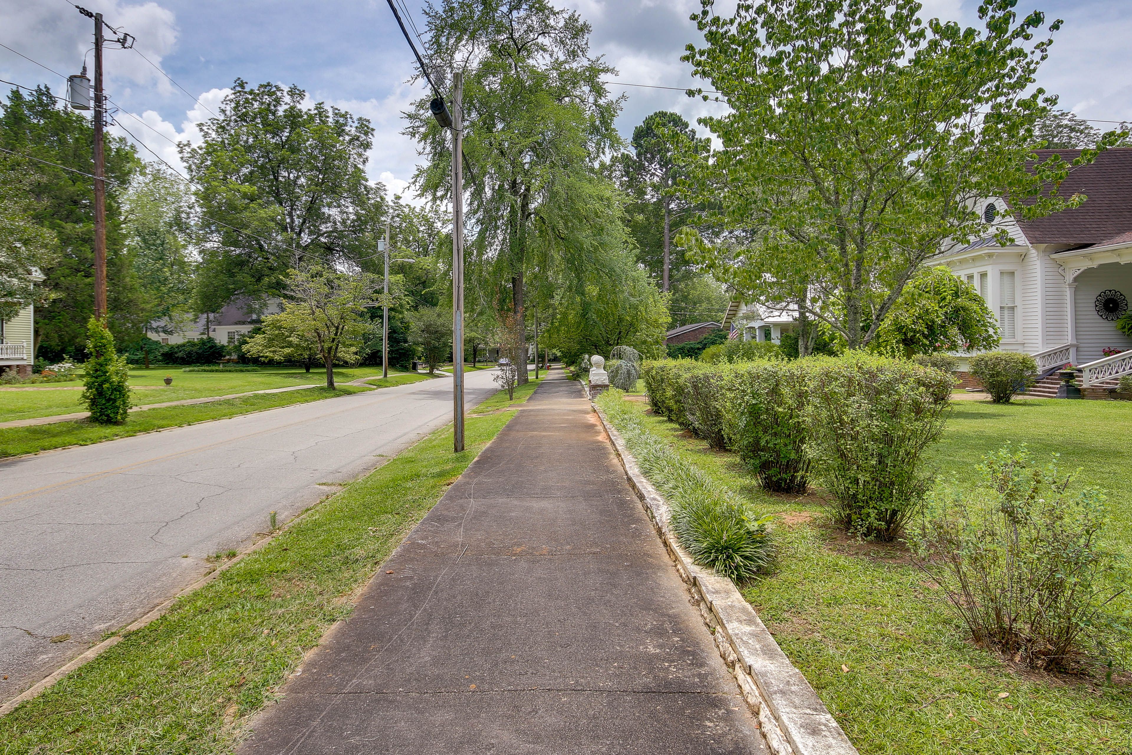 Surrounding Neighborhood