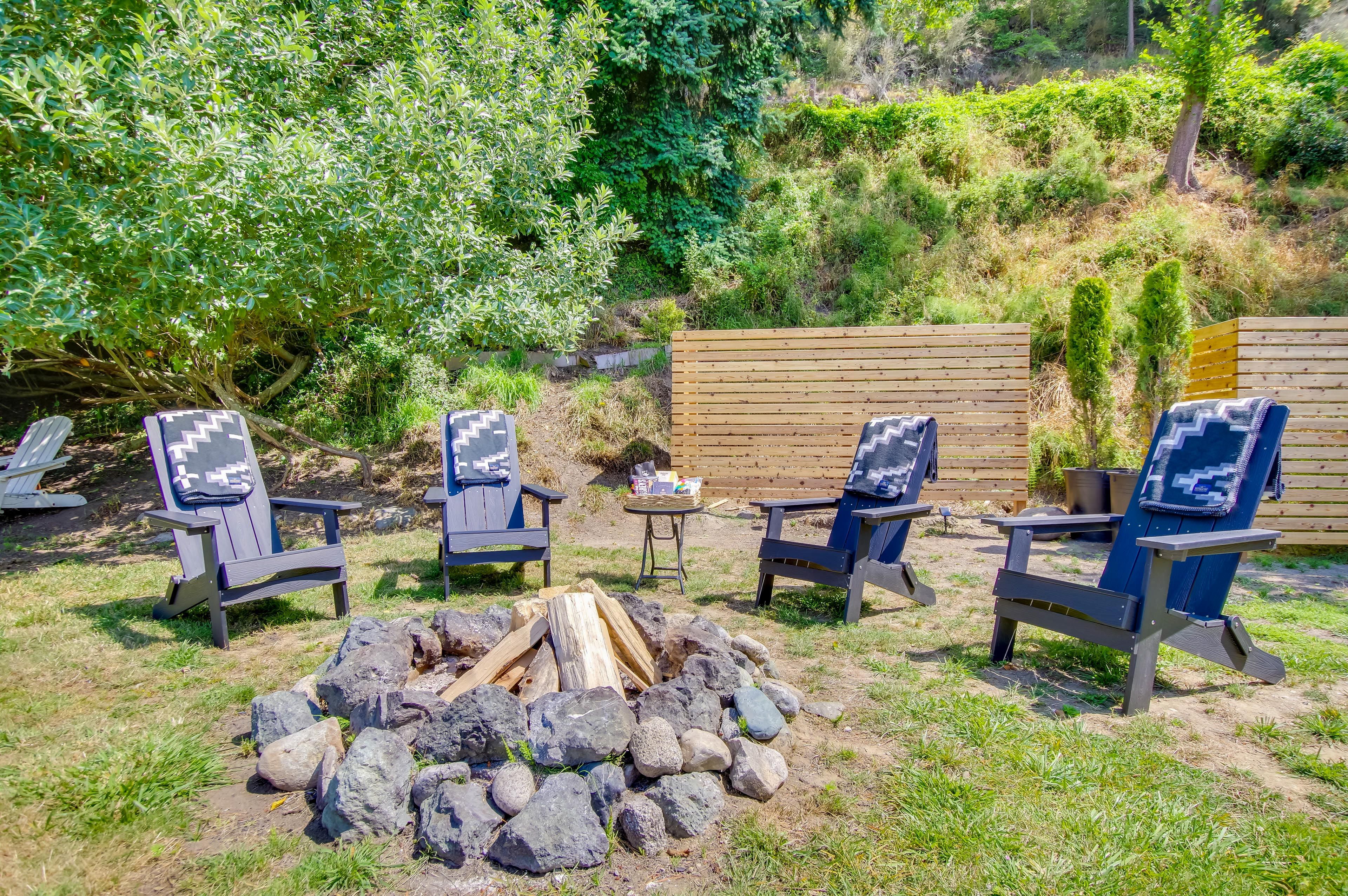 Backyard | Wood-Burning Fire Pit