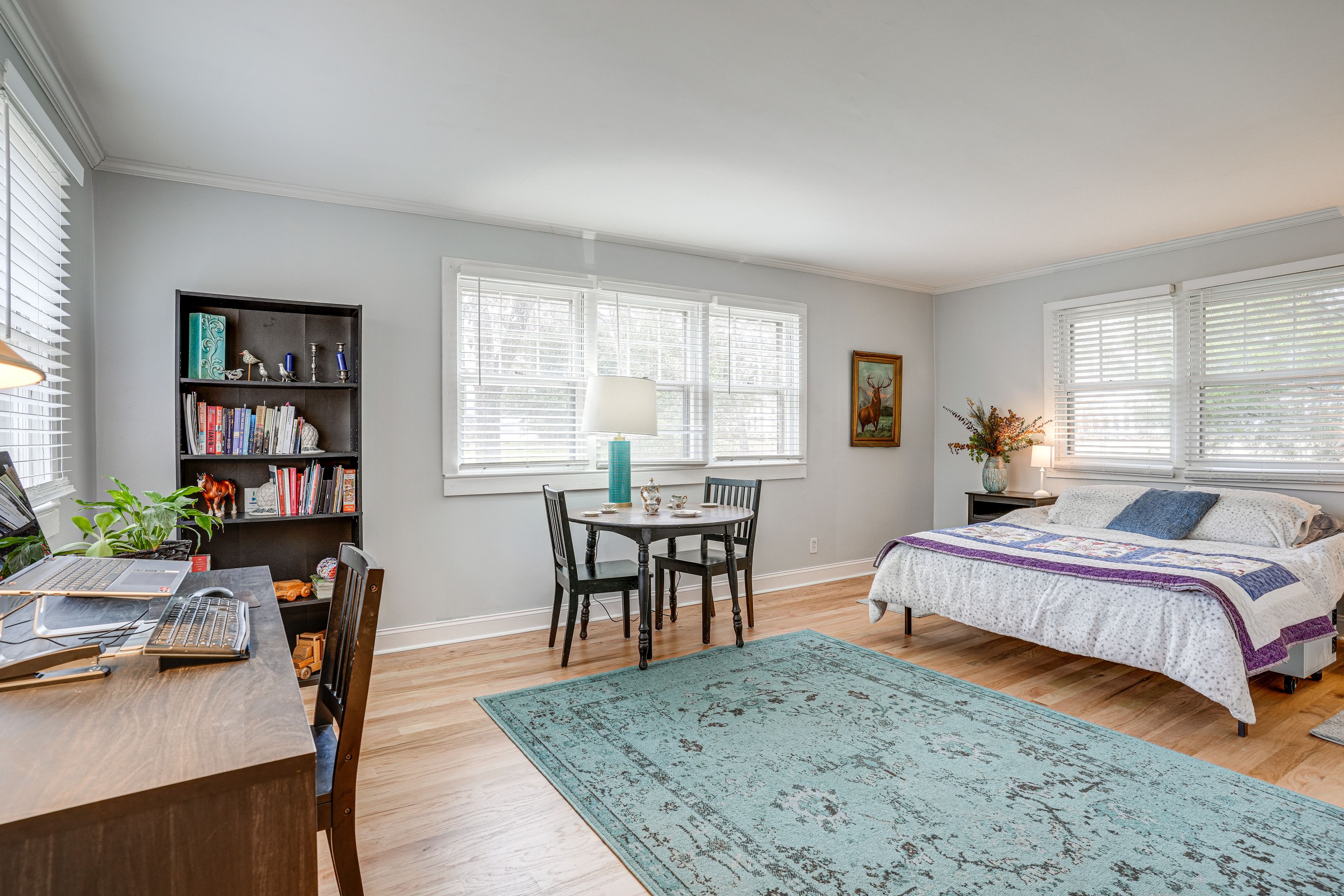 Bedroom 2 | Queen Bed | Workspace