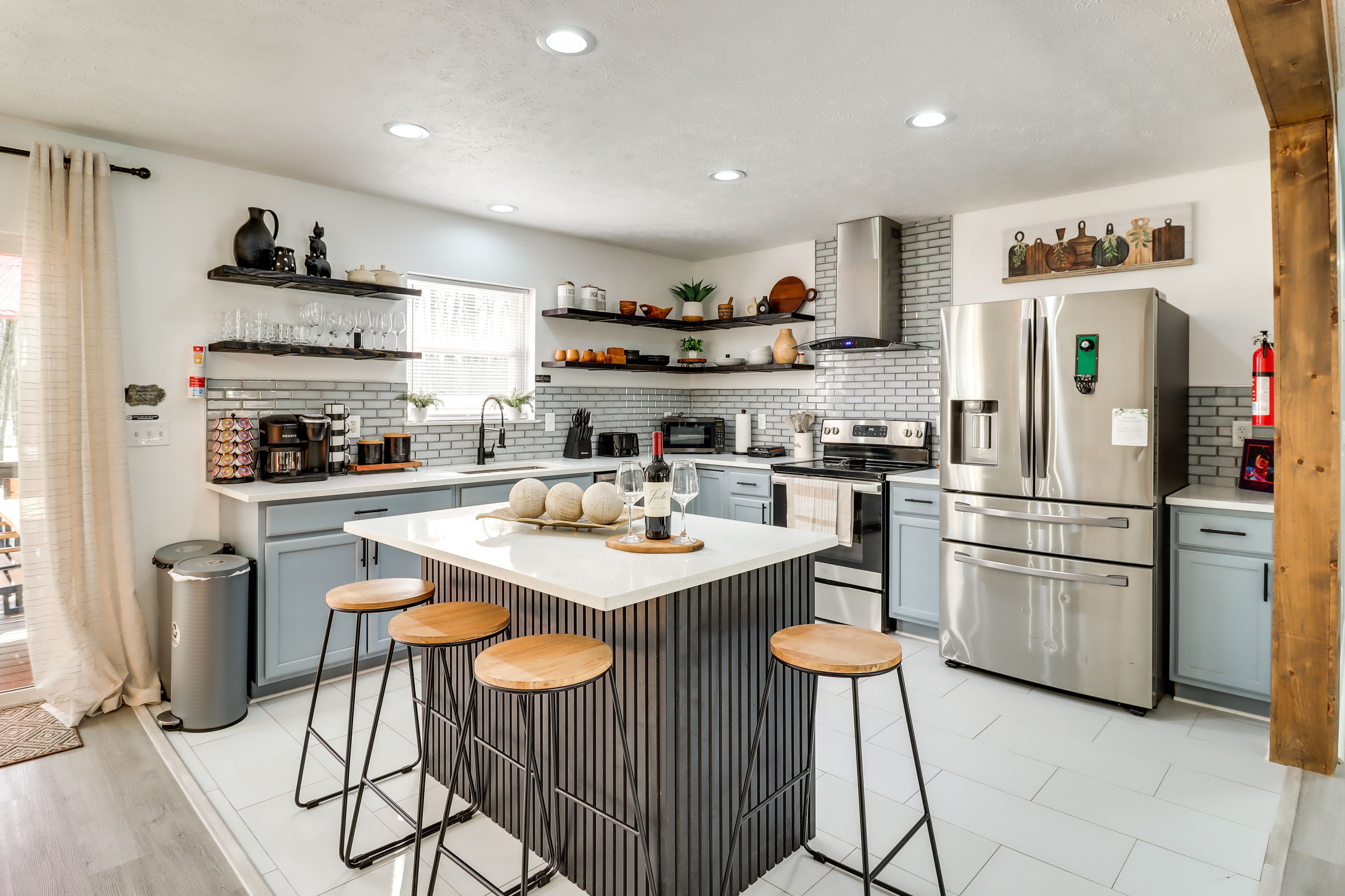 Kitchen | Main Level