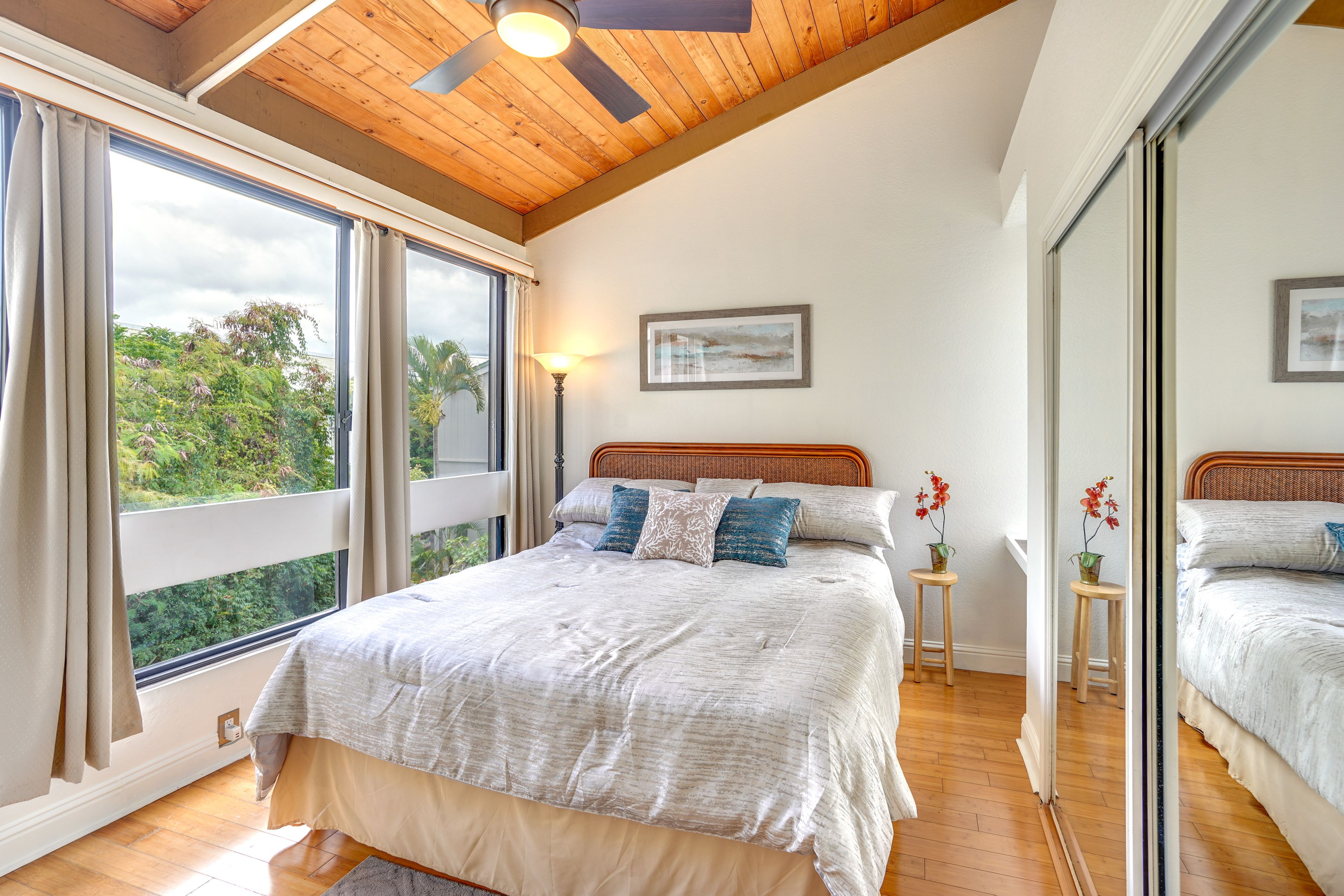 Bedroom 1 | King Bed | 1st Floor