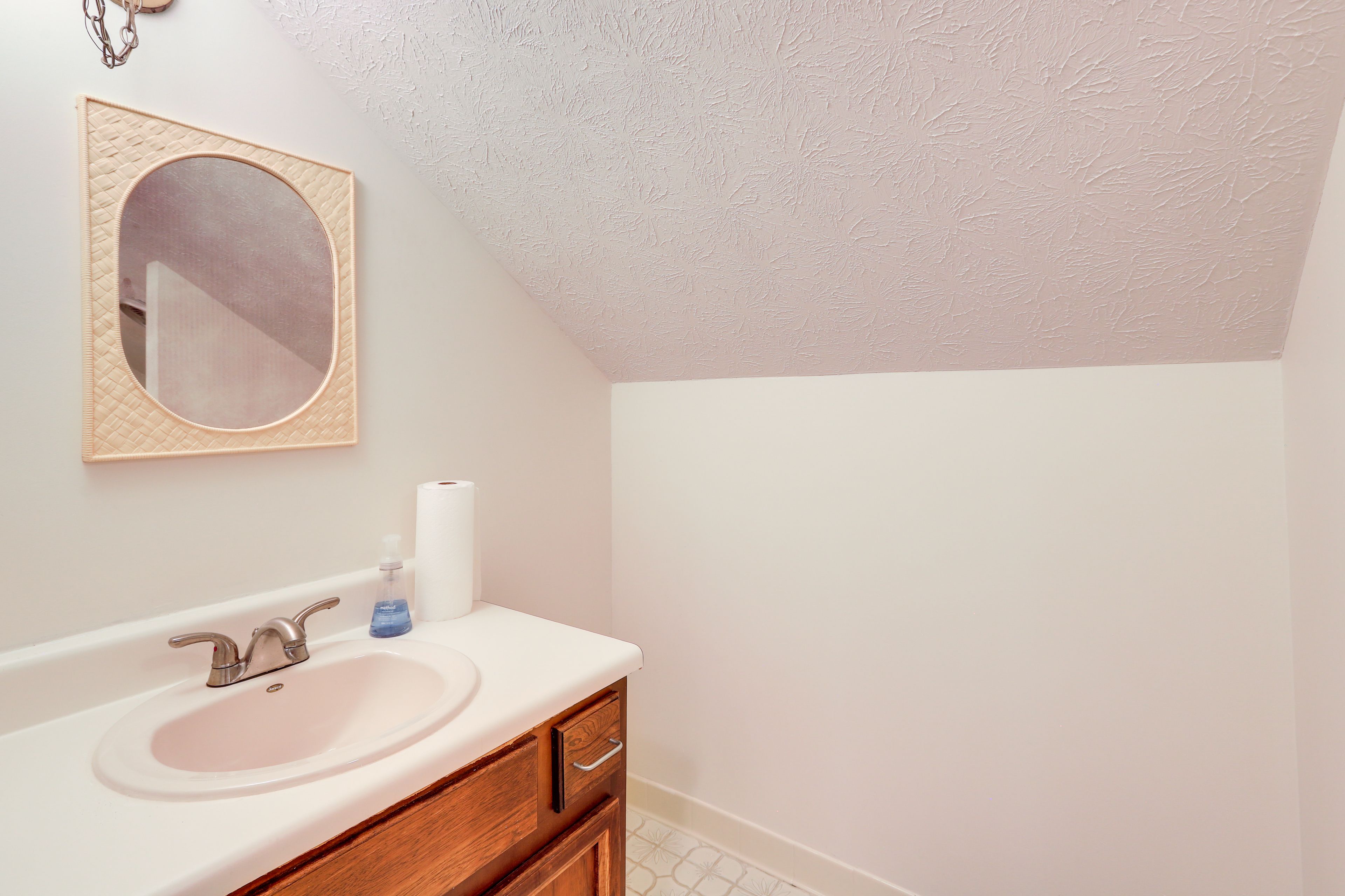 Full Bathroom | Complimentary Toiletries | Tub