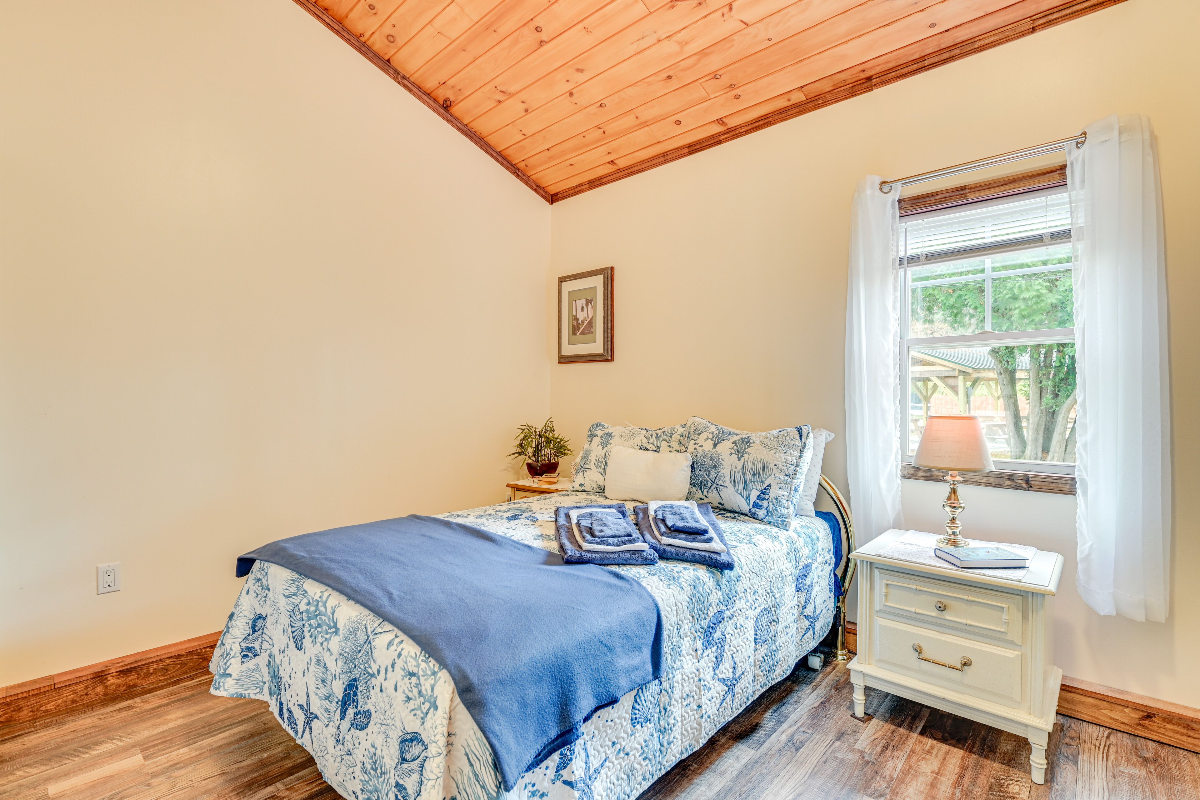 Bedroom 2 | Full Bed
