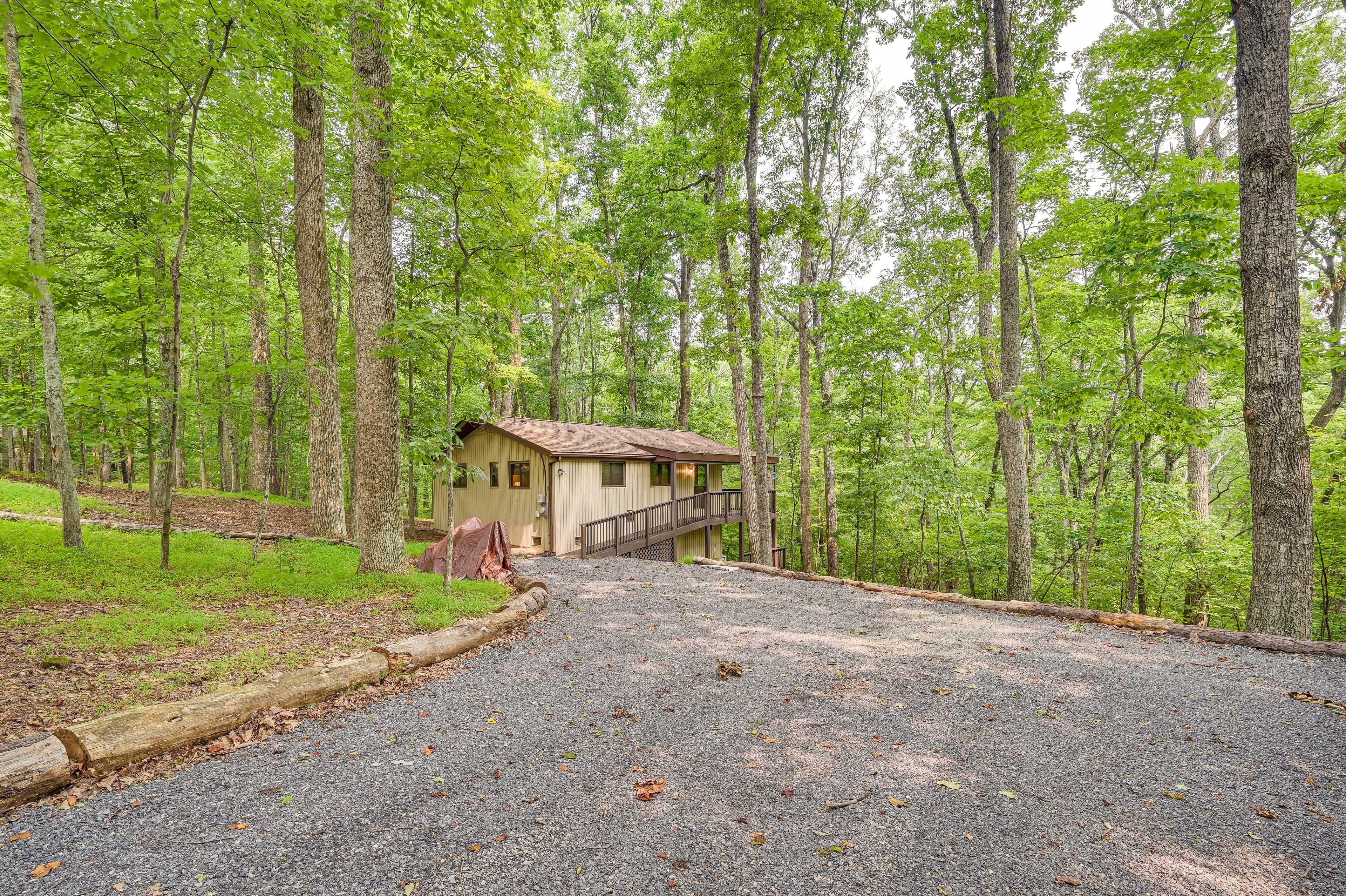 Hedgesville Vacation Rental | 2BR | 1BA | Step-Free Access | 630 Sq Ft