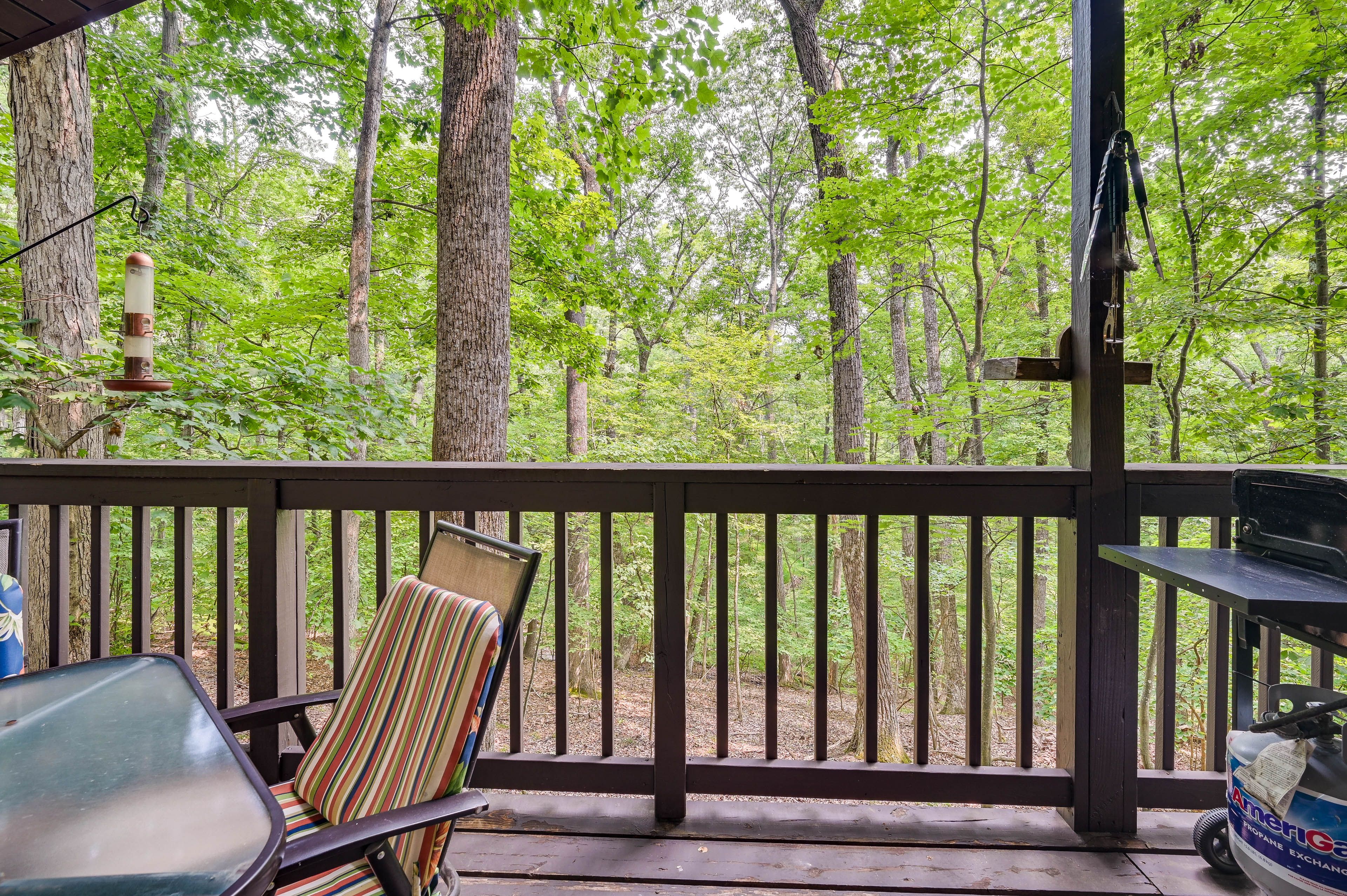 Double Deck | Gas Grill | Outdoor Dining Area
