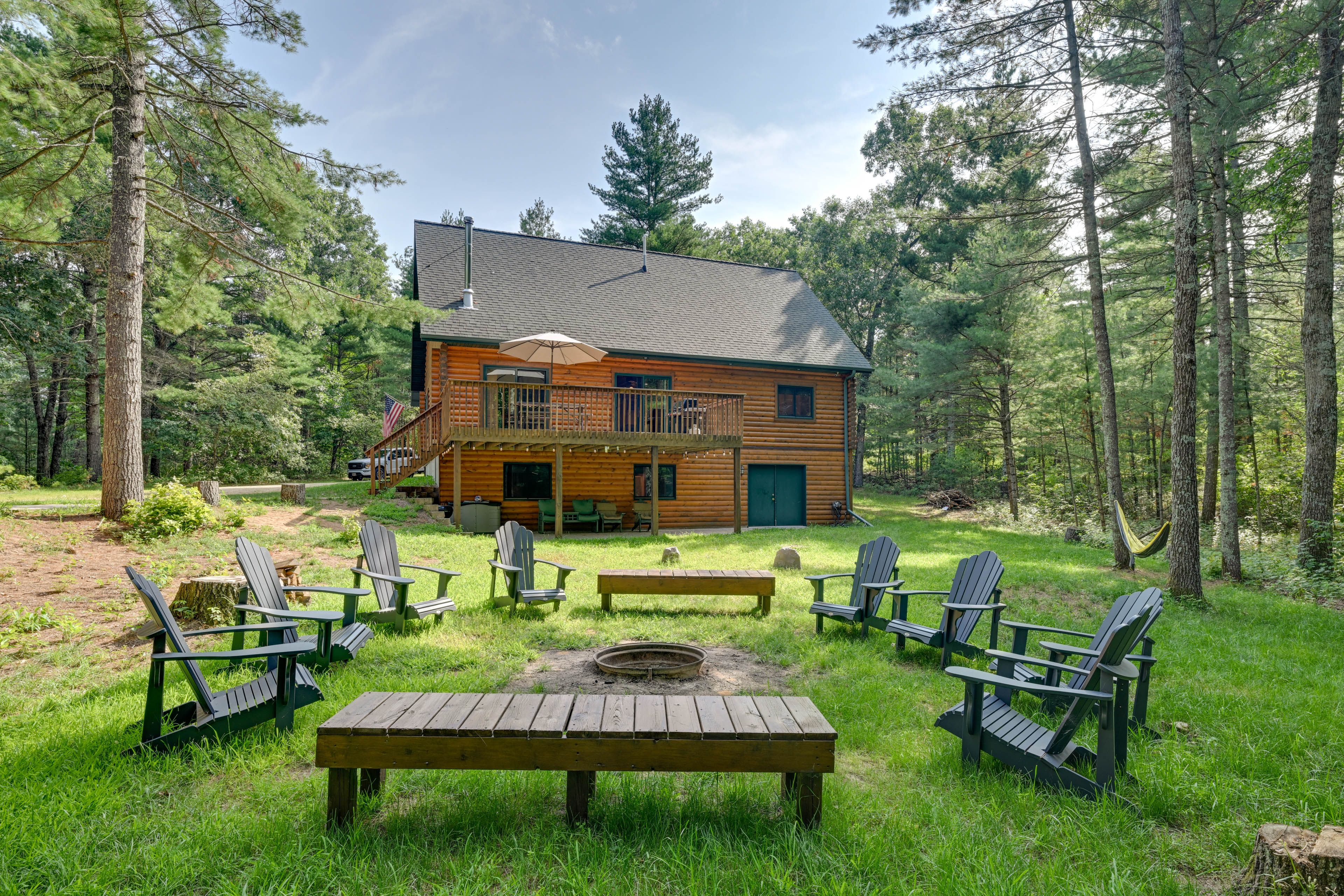 Yard | Wood-Burning Fire Pit w/ Seating