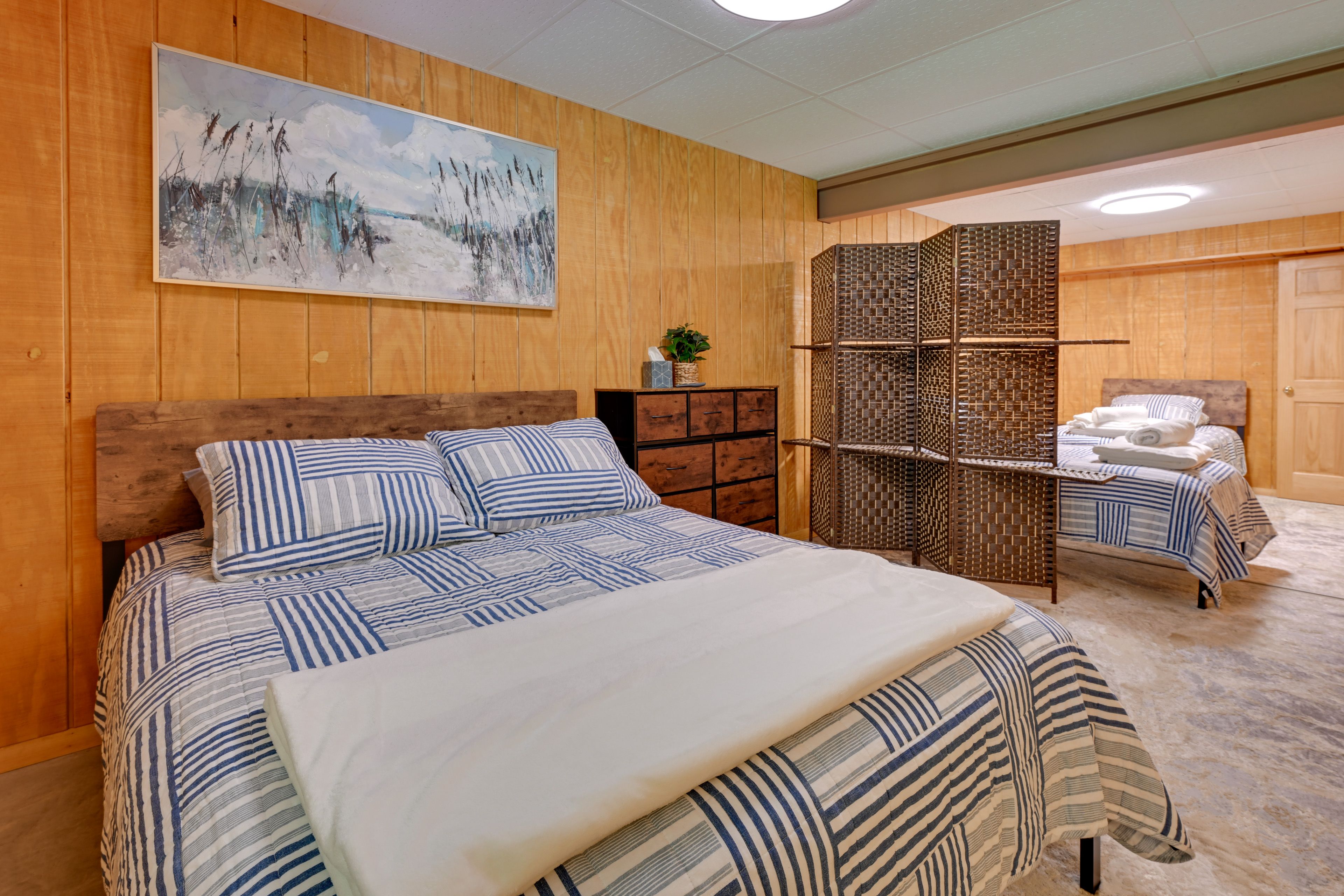 Bedroom 3 | Queen Bed | 2 Twin Beds | Ground Floor