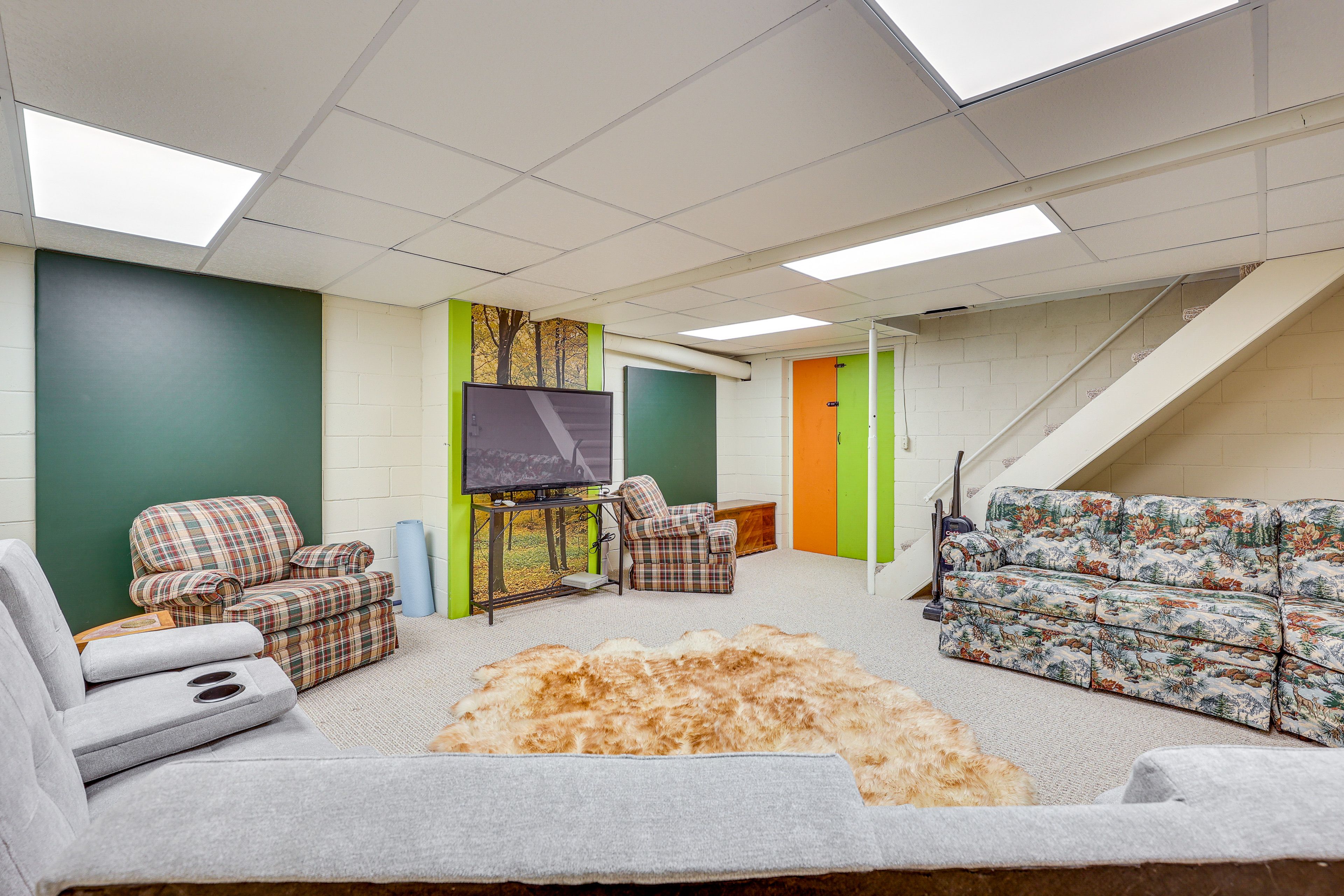 Basement | 2 Twin Sleeper Sofas | Smart TV w/ Cable | Board Games