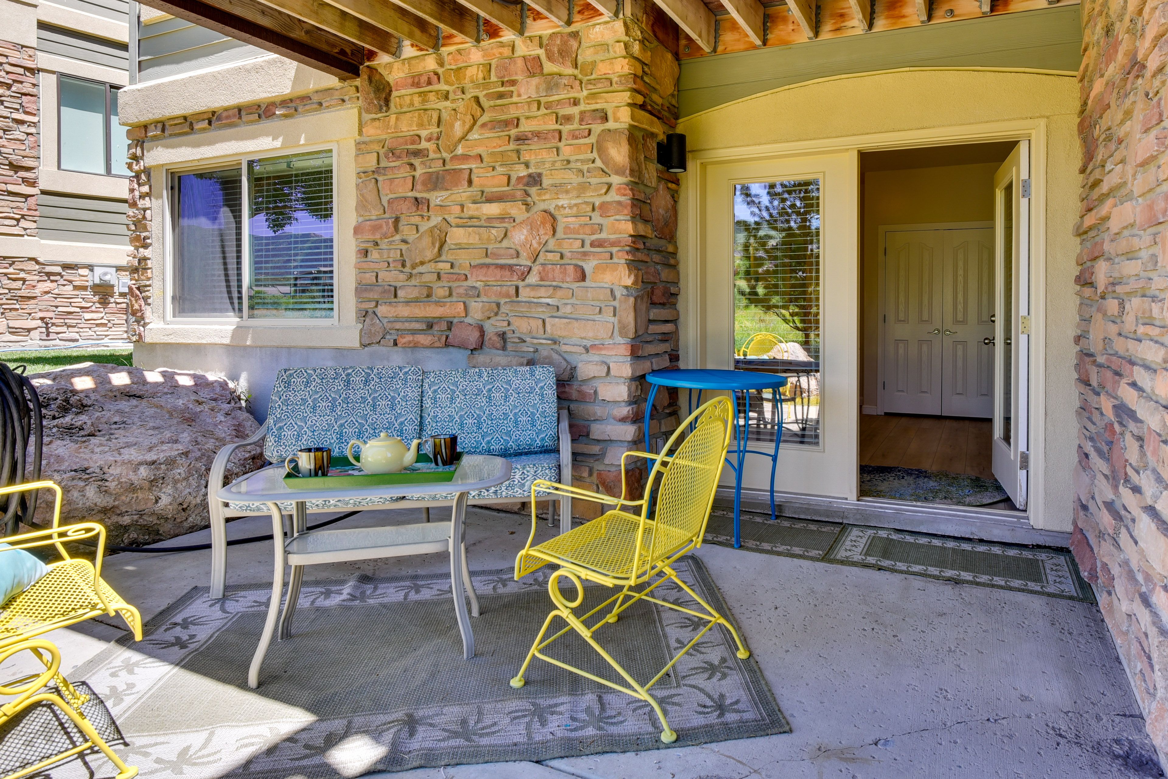 Condo Exterior | Furnished Patio