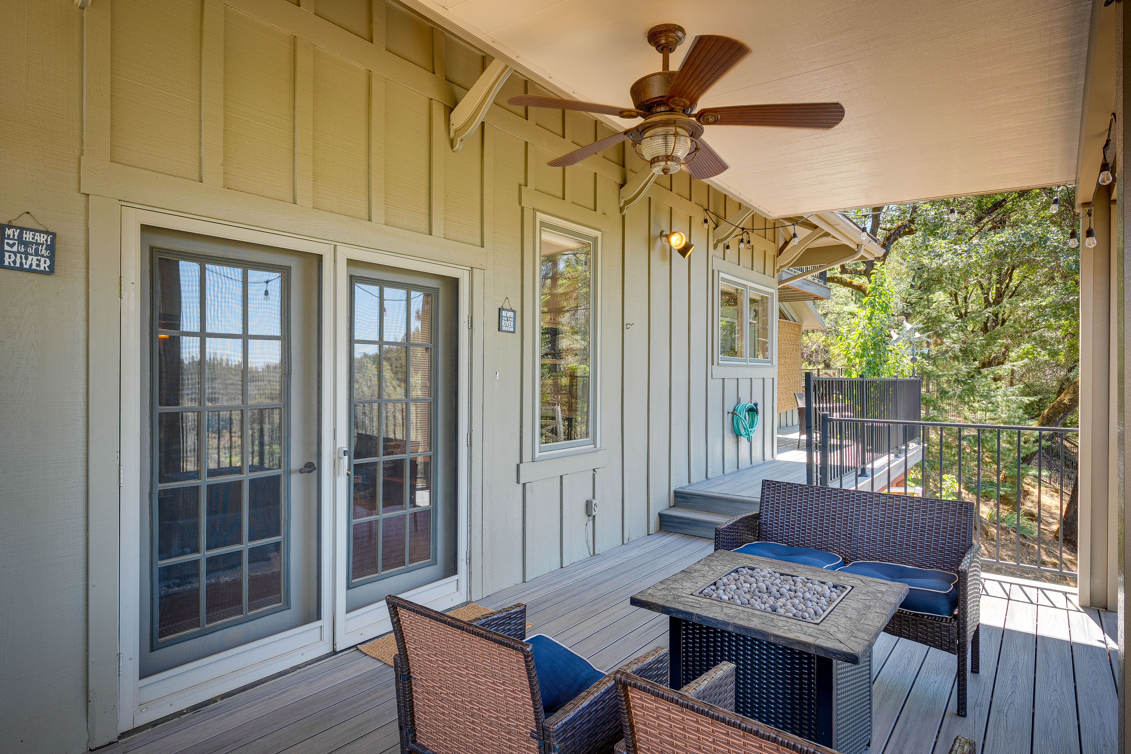 Private Deck