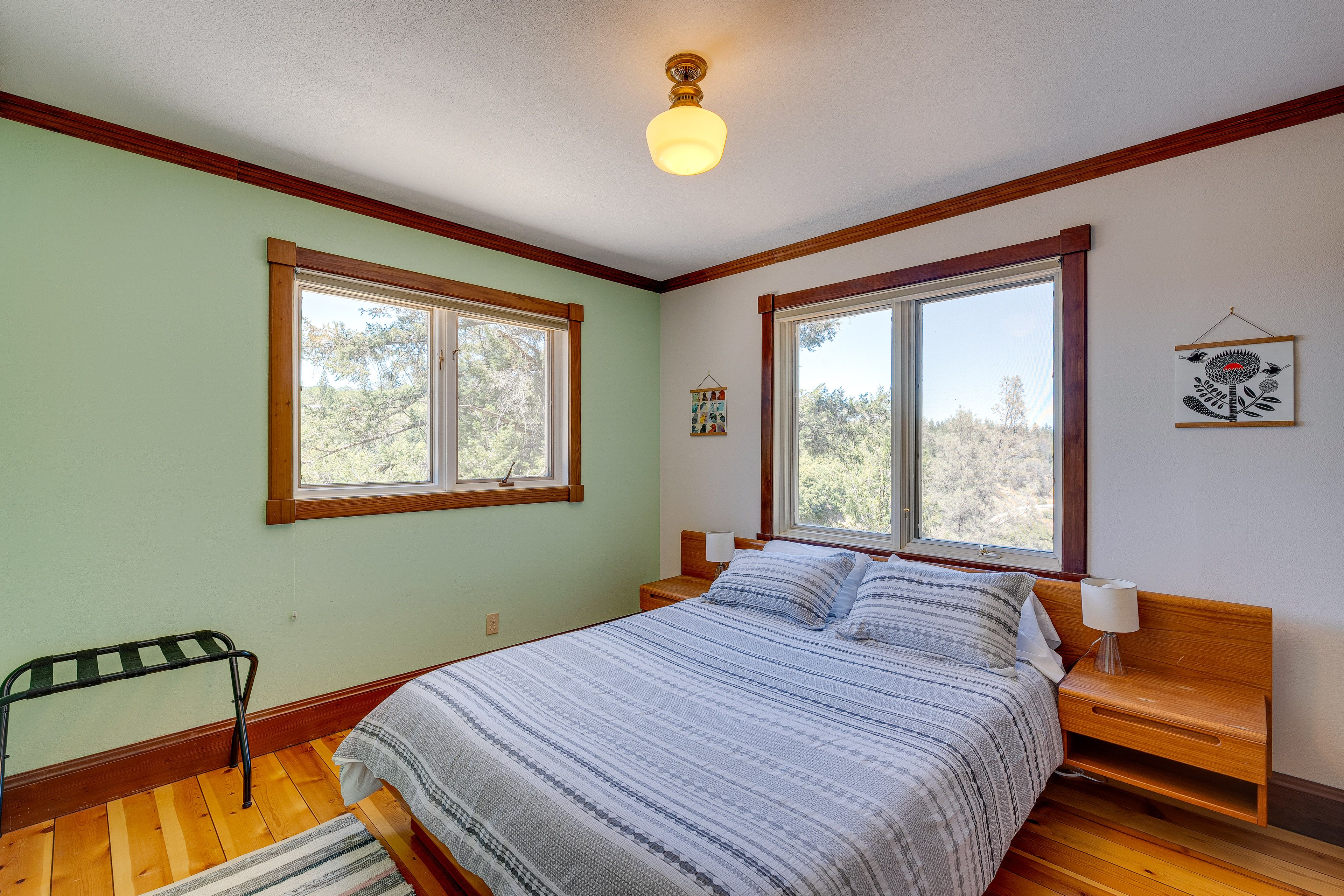 Bedroom 2 | Queen Bed
