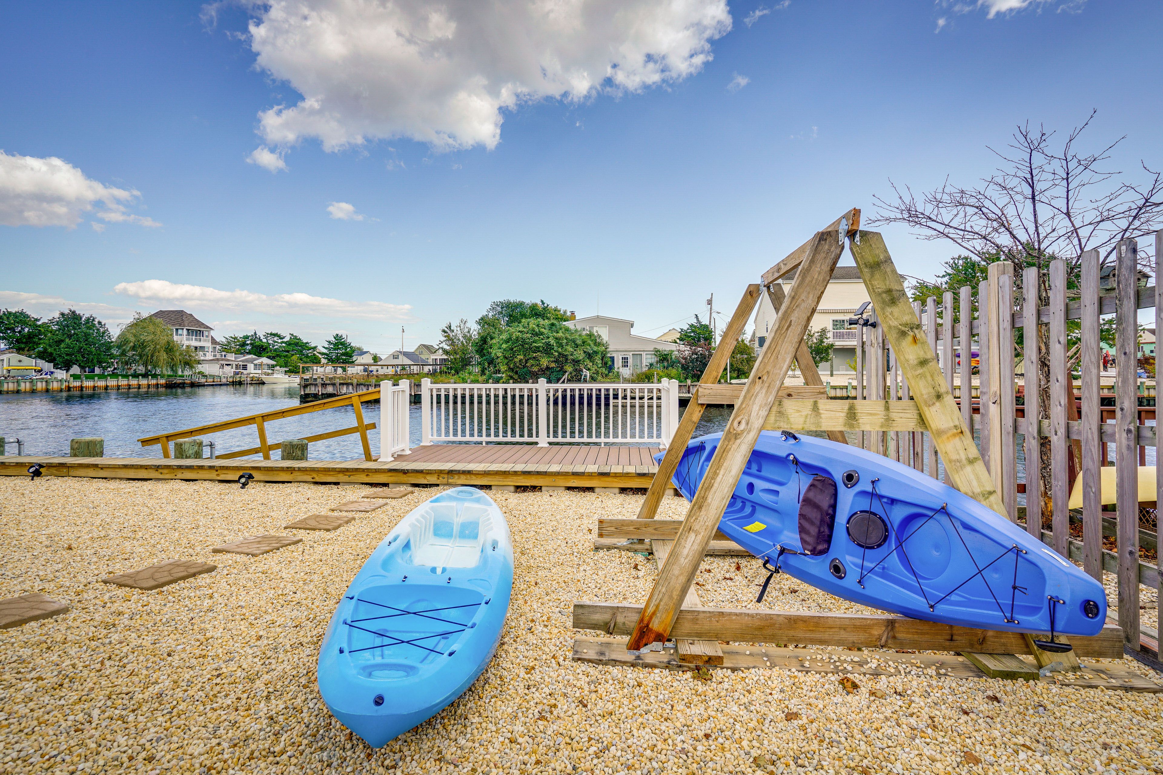 Backyard | 2 Kayaks Provided